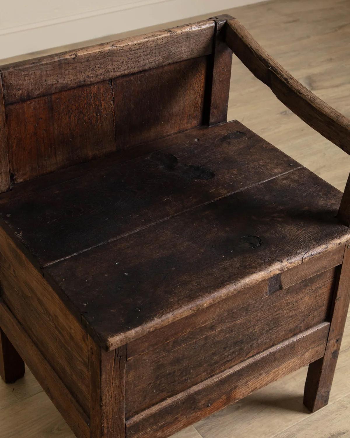 XIXe siècle Chaise à dossier du 19e siècle avec porte de cabinet en vente