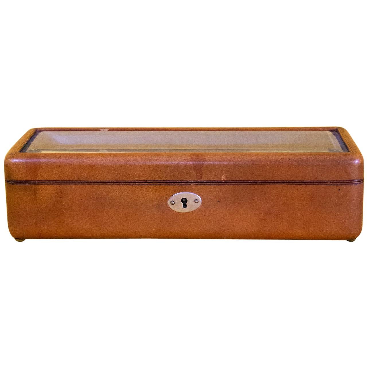 Boîte du XIXe siècle en cuir et soie en vente