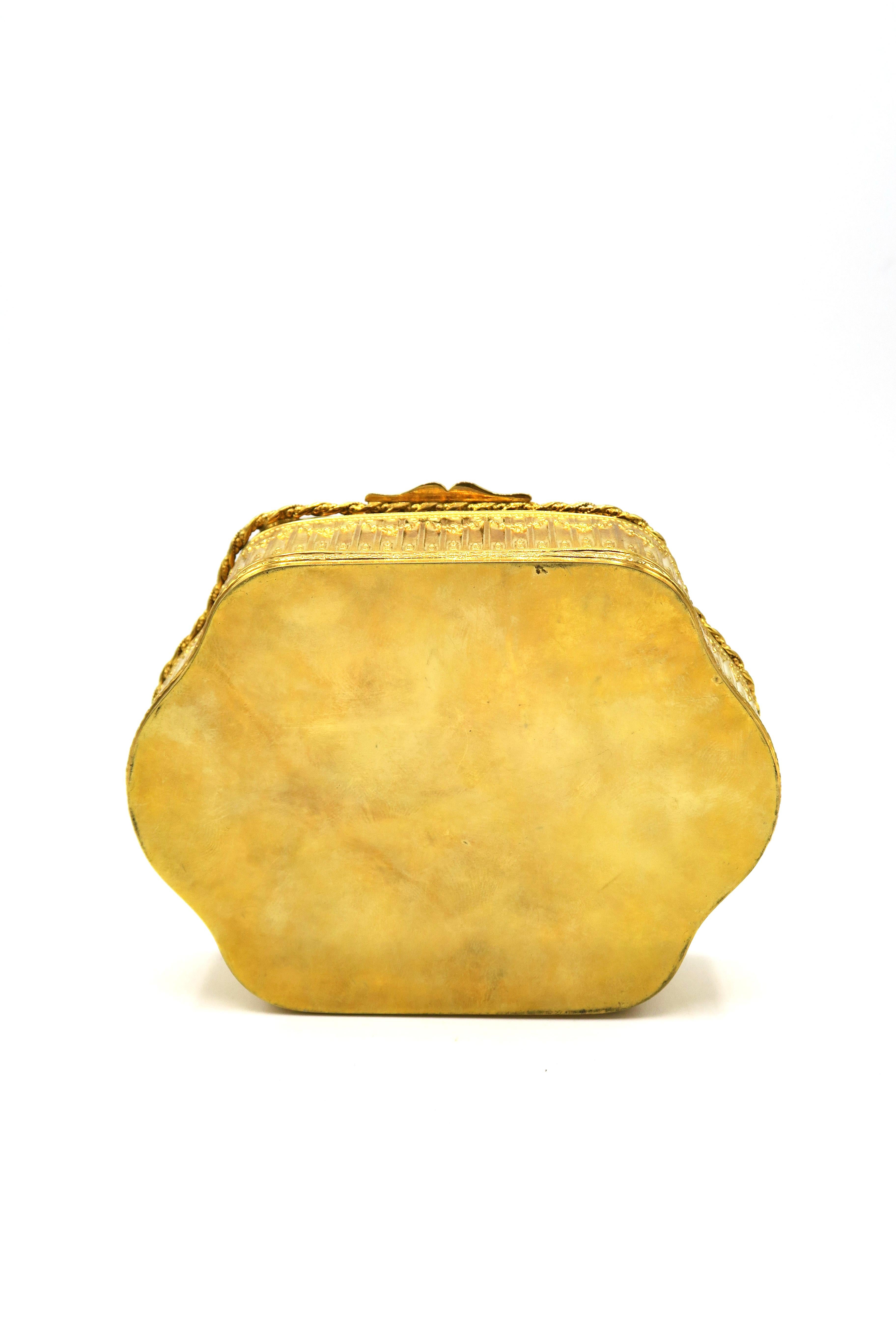 Boîte du 19ème siècle avec couvercle en porcelaine de Meissen représentant un paysage de Dresde Bon état - En vente à Remshalden-Grunbach, DE