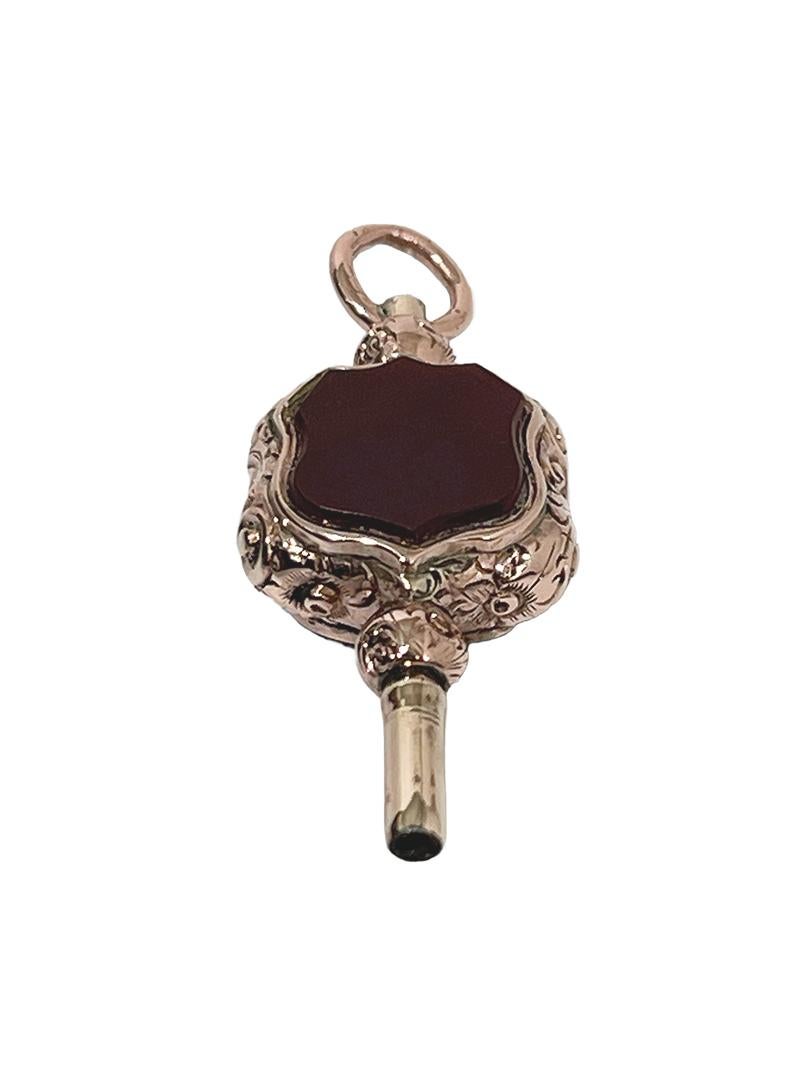 19th Century Brass and Gold Watch-Key with a with Carnelian and Heliotrope In Good Condition For Sale In Delft, NL