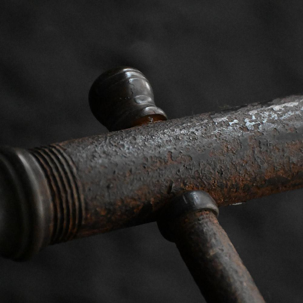 Espositore da negozio inglese in ottone e ferro del XIX secolo in vendita 2