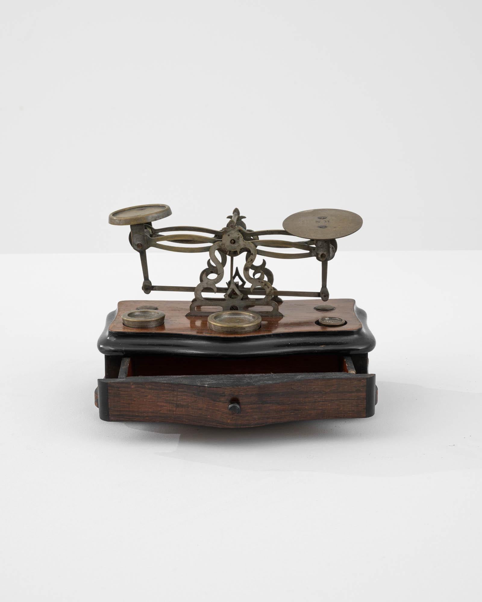 French 19th Century Brass and Wooden Jewelry Scale For Sale