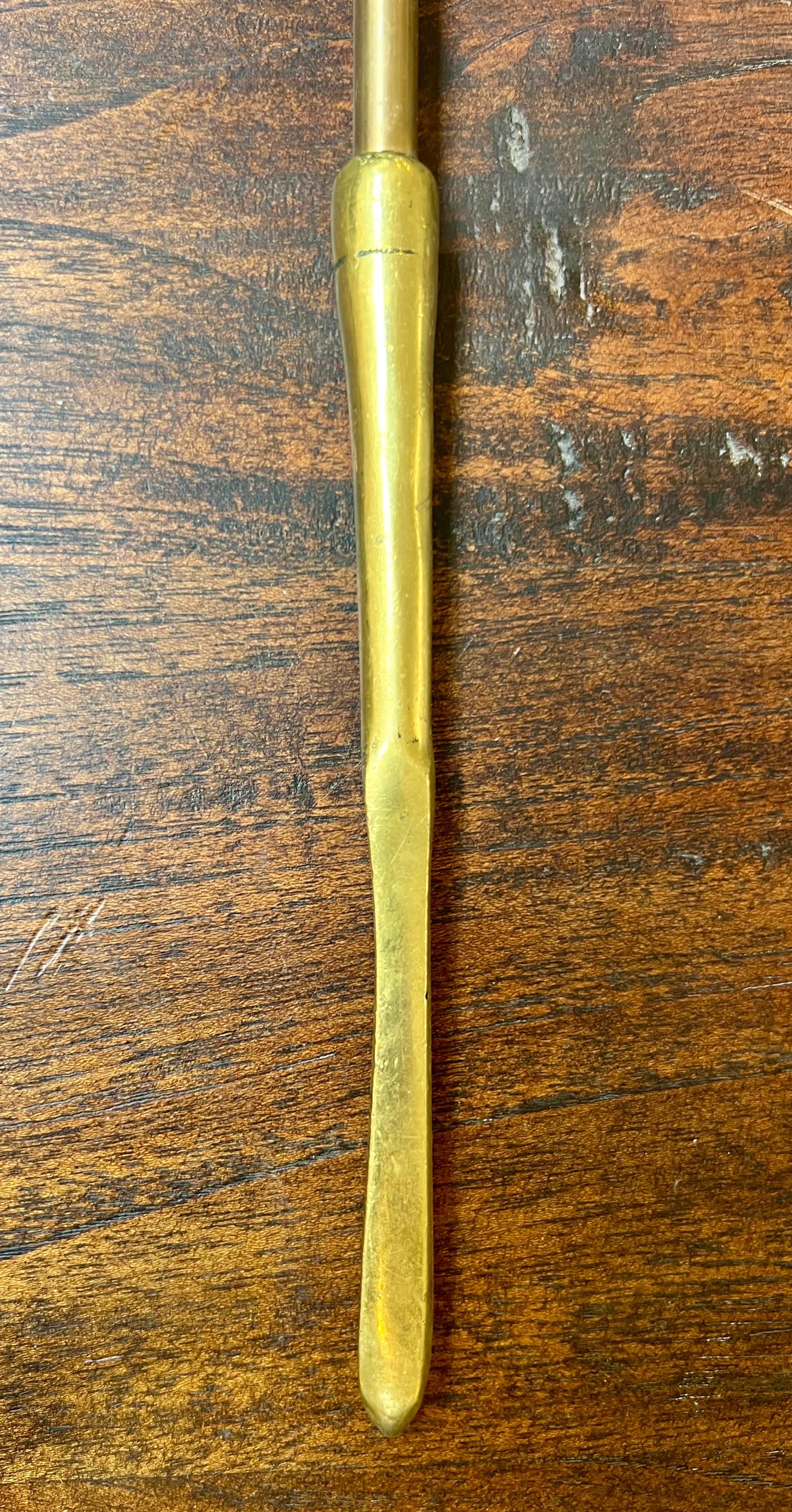 Strumenti da fuoco in ottone del XIX secolo in vendita 3