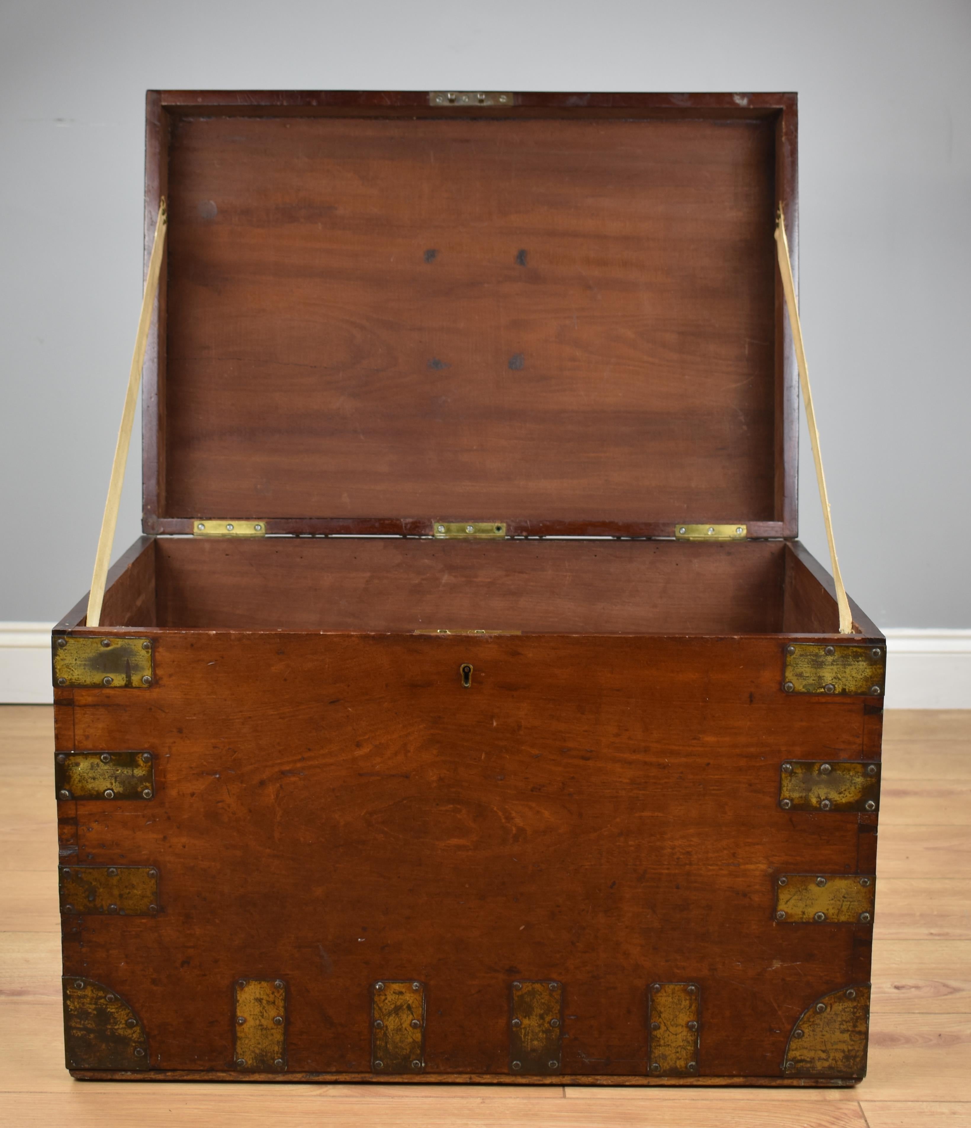 19th century brass bound sea chest with brass end carrying handles and finely engraved presentation plaque dedicated to Mr Alderman dated 1855.
Ideal for a coffee table.