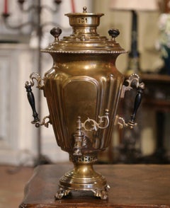 Samovar ruso de latón calentado con carbón del siglo XIX