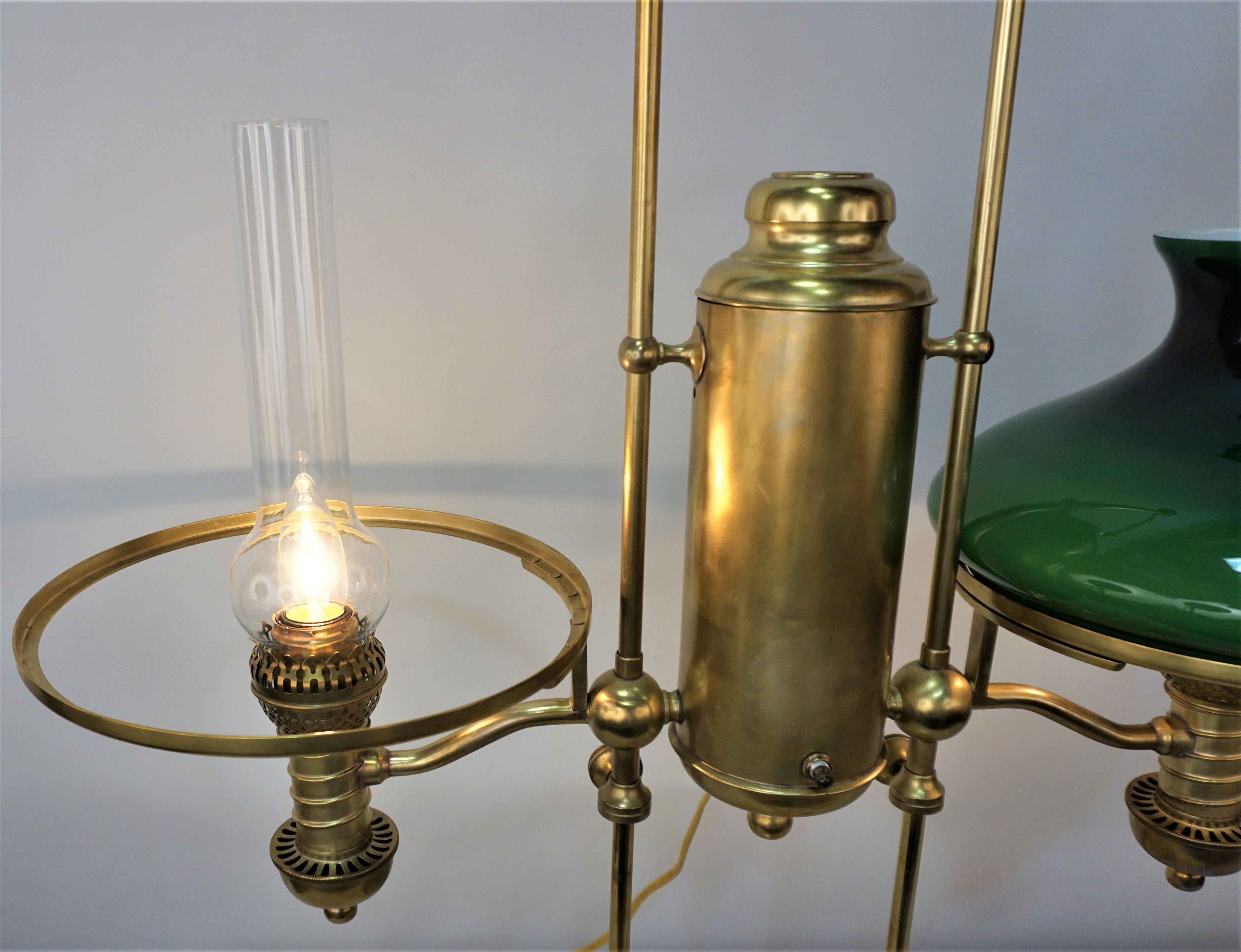 19th Century Brass Double Arm Student Oil Lamp In Good Condition In Fairfax, VA