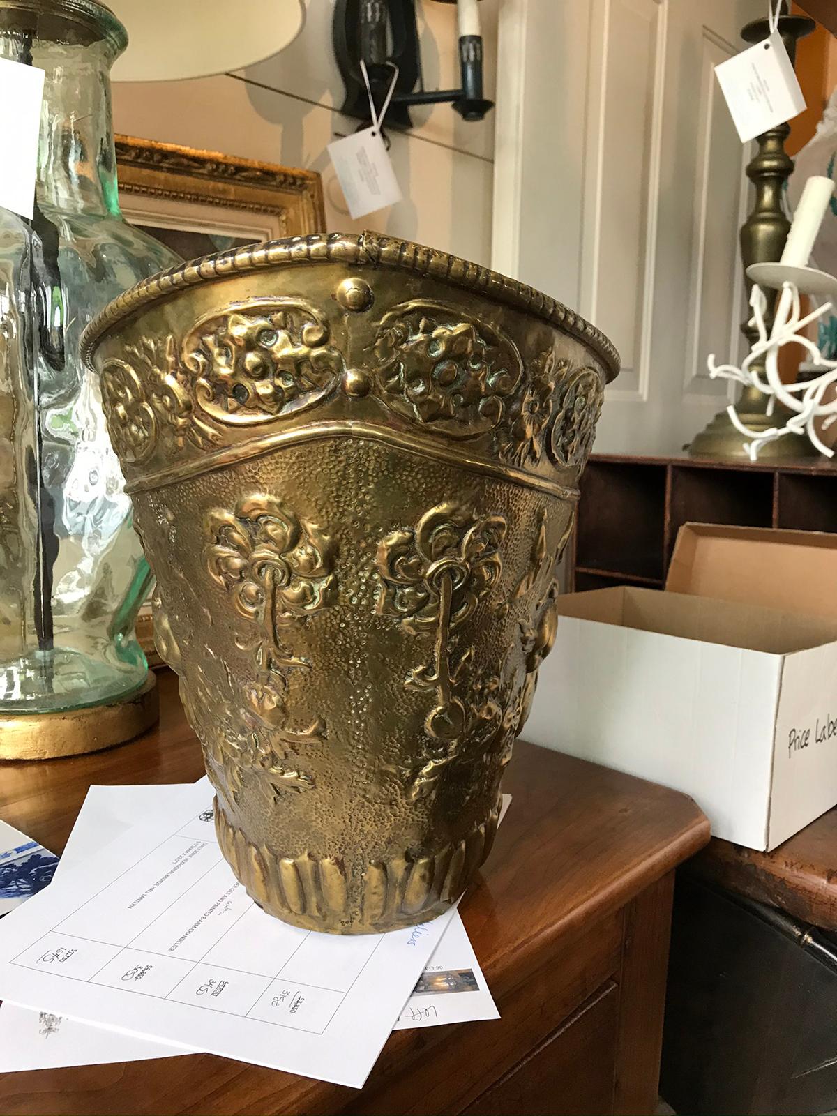 19th Century Brass Kindling Bucket For Sale 4