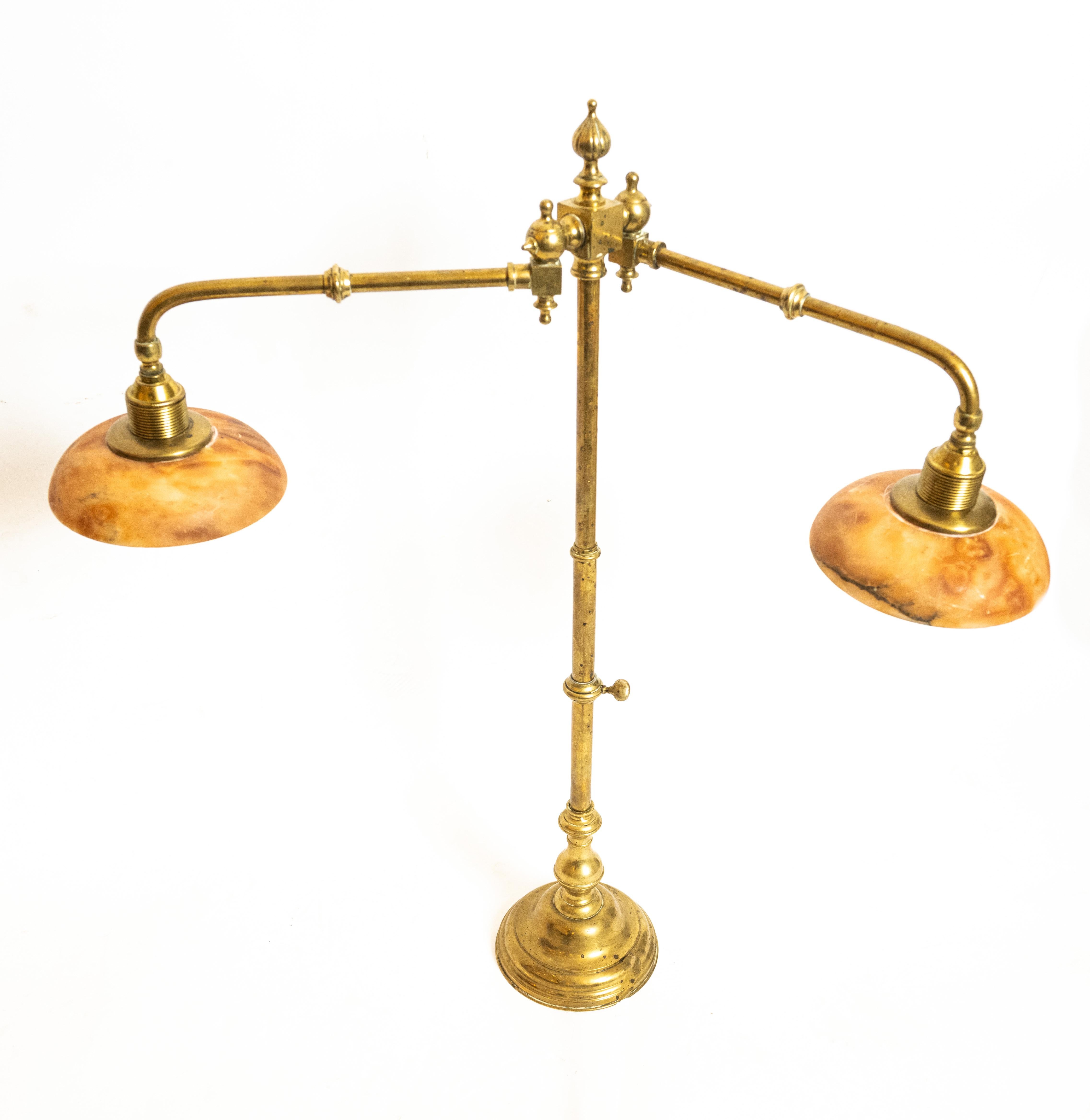 English 19th Century Brass Library Lamp For Sale