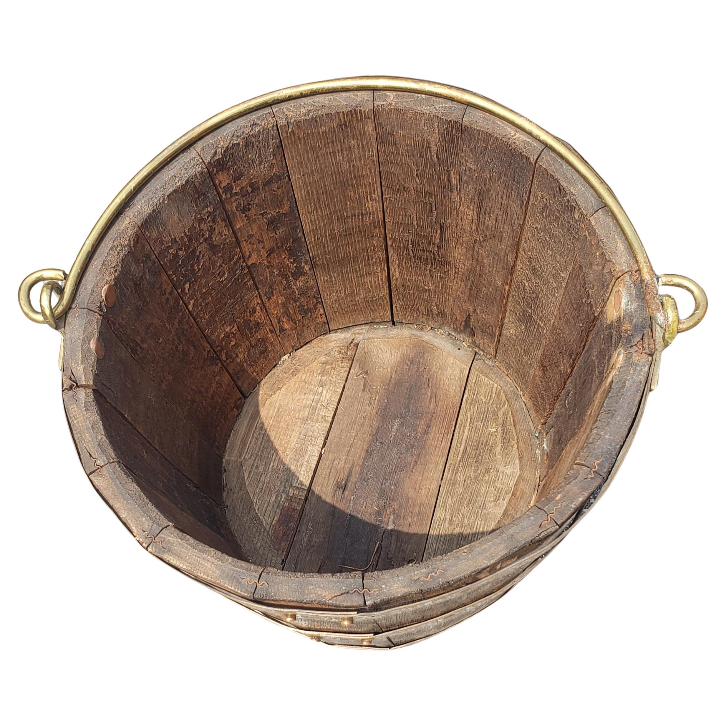 Hand-Crafted 19th Century Brass Mounted And Oak Bail Handle Bucket  For Sale