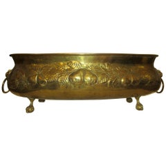 jardinière ou cache-pot ovale en laiton du XIXe siècle avec motif de fruits