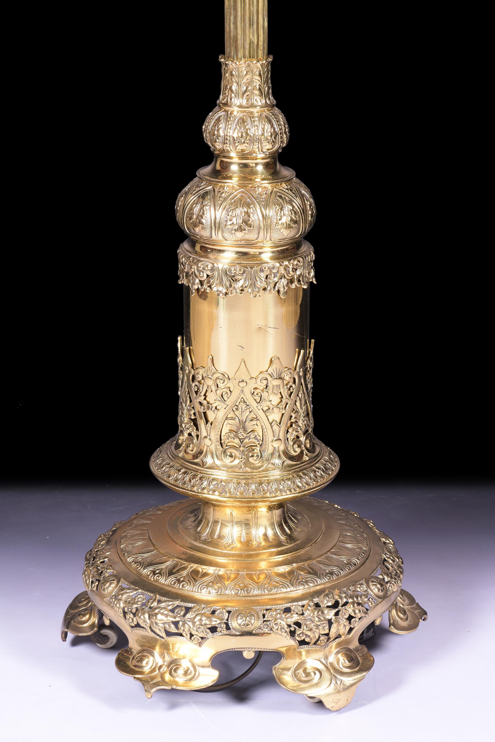Victorien Lampadaire télescopique standard en laiton du 19ème siècle en vente