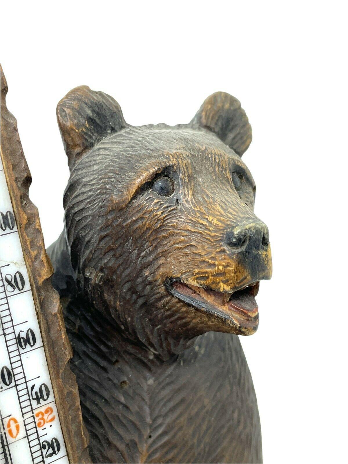 19. Jahrhundert Brienz Schwarzwald geschnitzter Bär mit Thermometer, ca. 1890er Jahre im Angebot 3