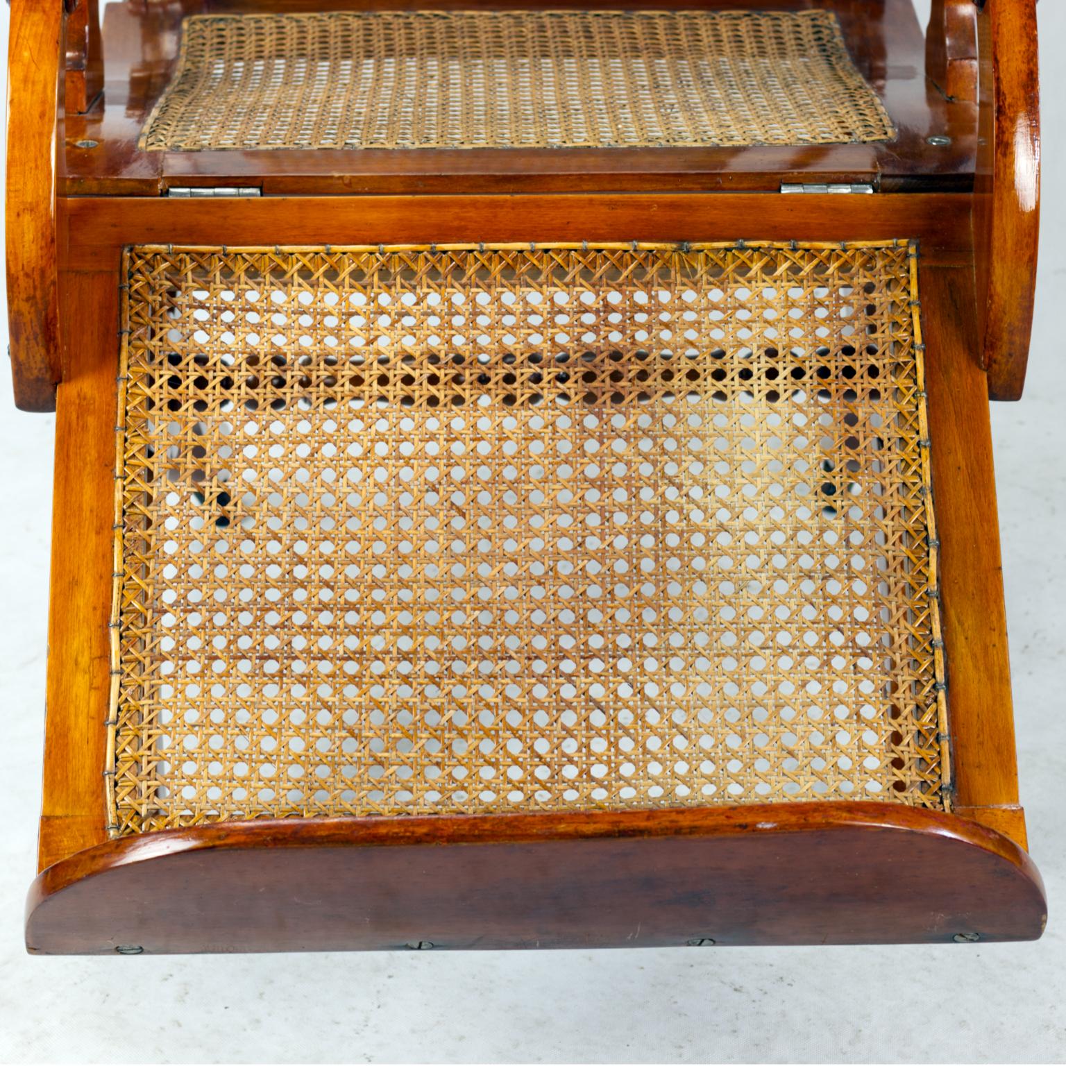 19. Jahrhundert Biedermeier Liegestuhl mit Stock im Angebot 7