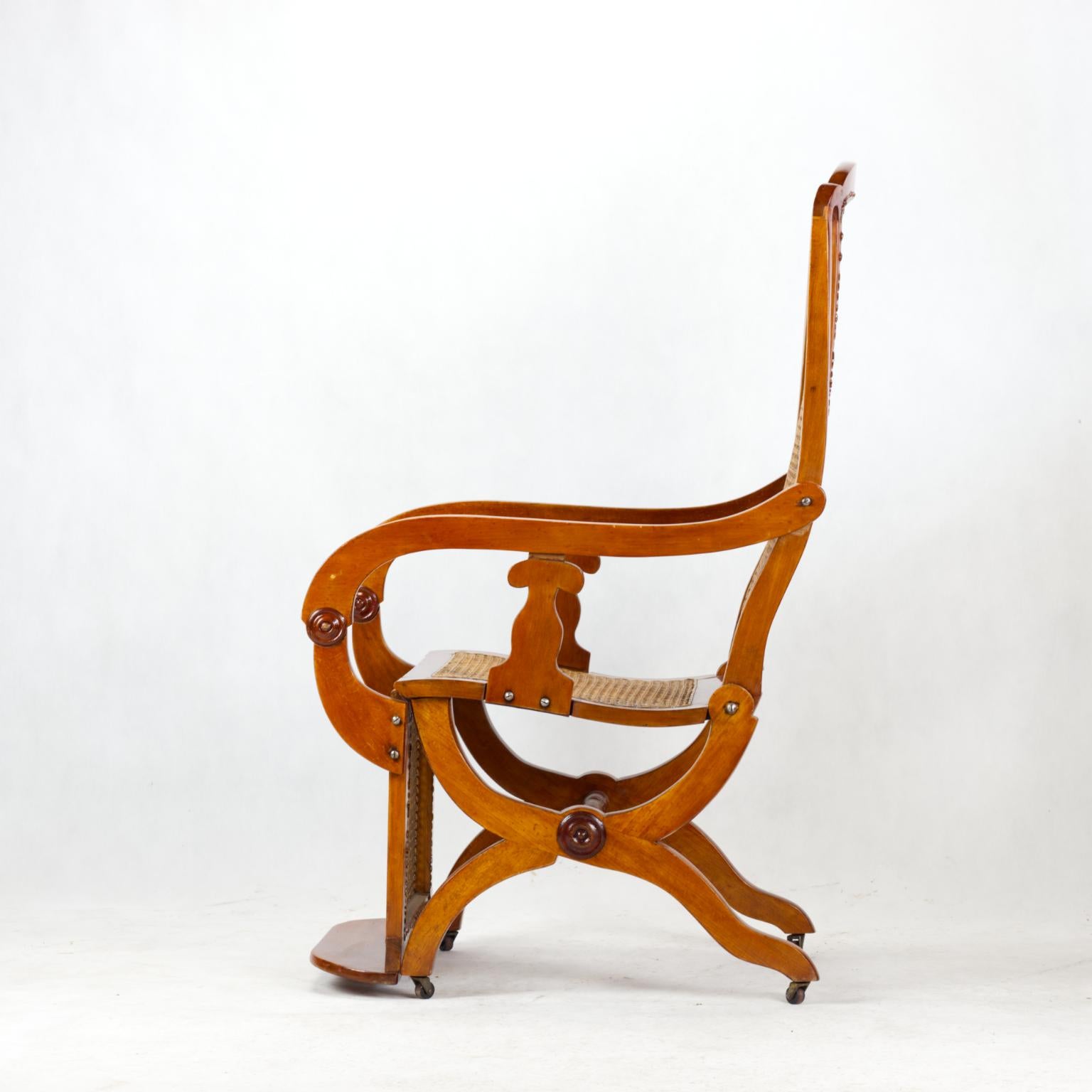19. Jahrhundert Biedermeier Liegestuhl mit Stock (Gehstock) im Angebot