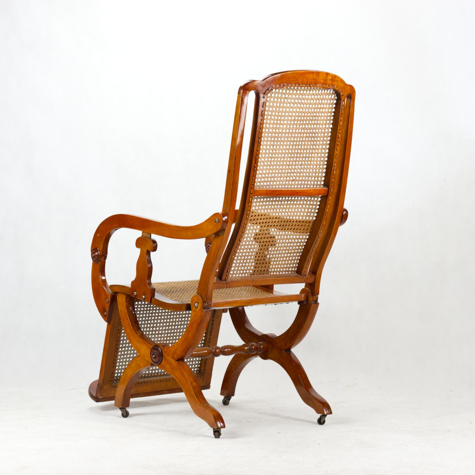 19th Century Biedermeier Reclining Cane Chair For Sale 2