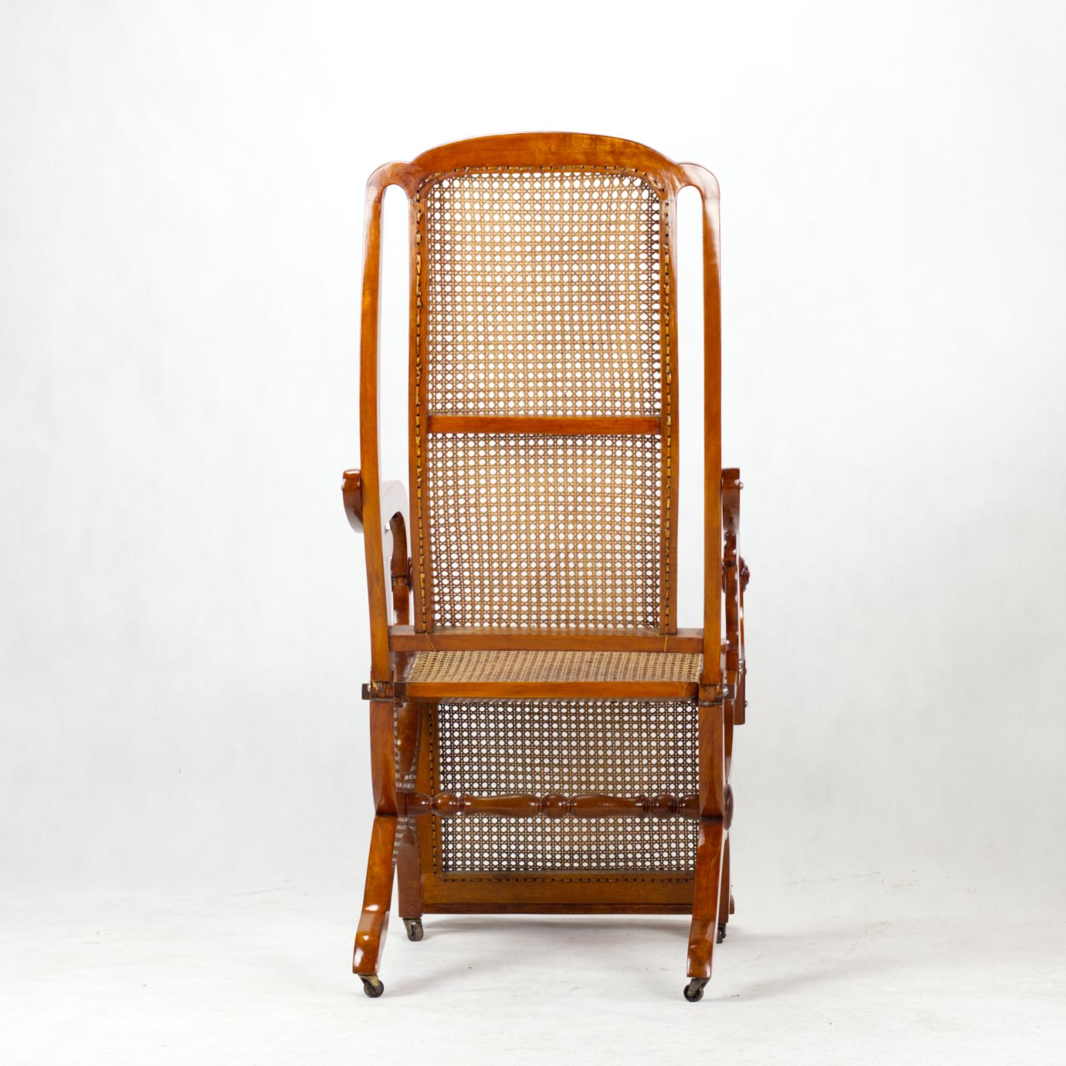 19th Century Biedermeier Reclining Cane Chair For Sale 3
