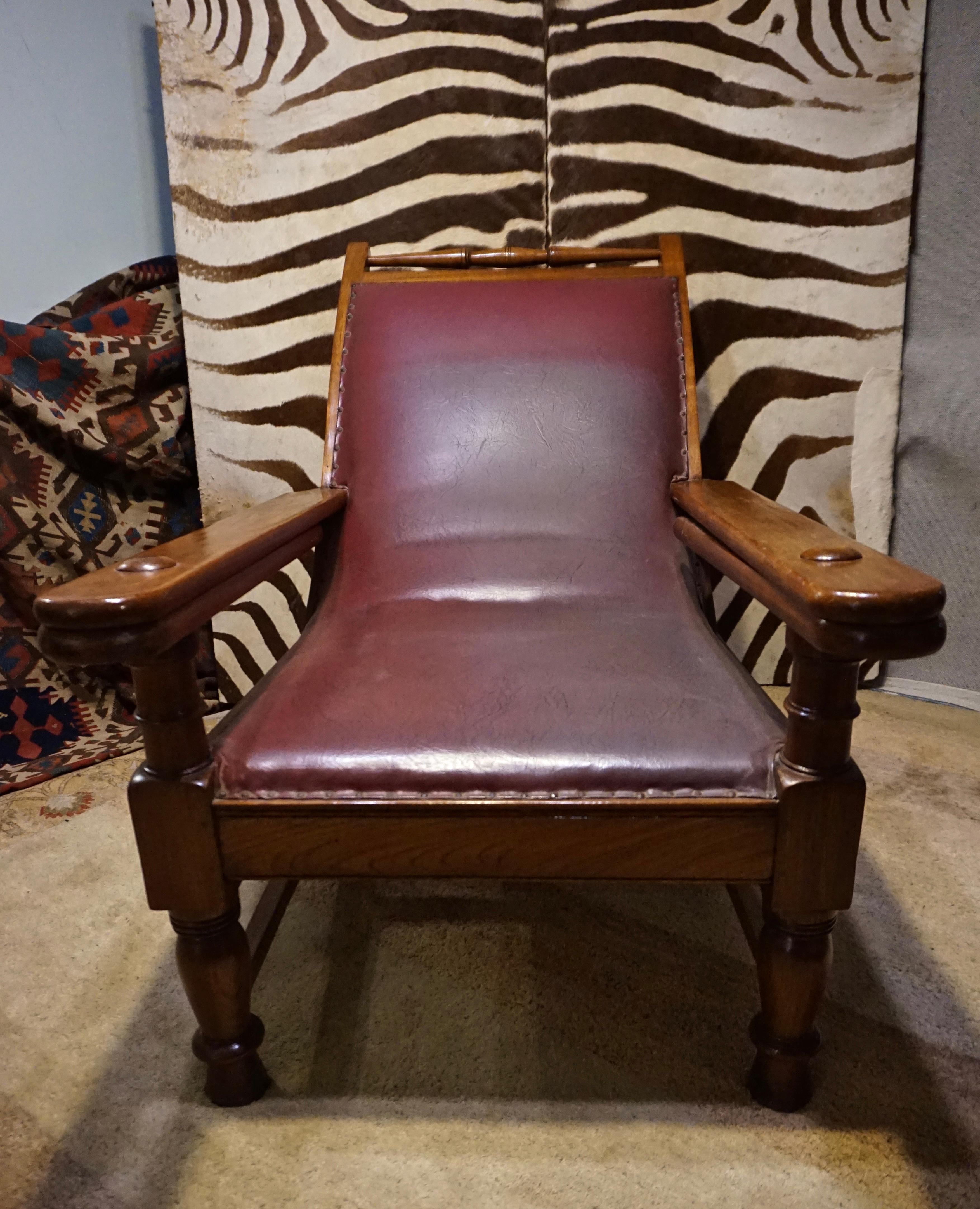 Indian 19th Century British Colonial Tea Plantation Teak & Leather Lounge Chair For Sale