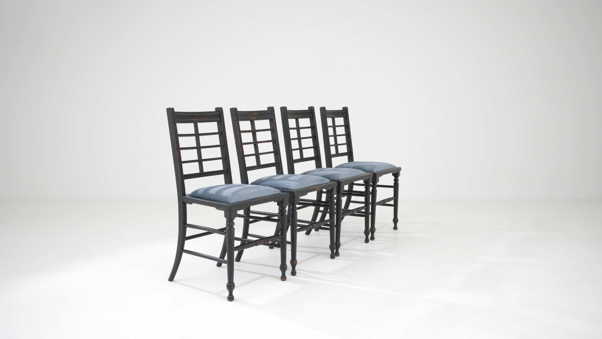 19th Century British Dining Chairs, Set of Four In Good Condition For Sale In High Point, NC