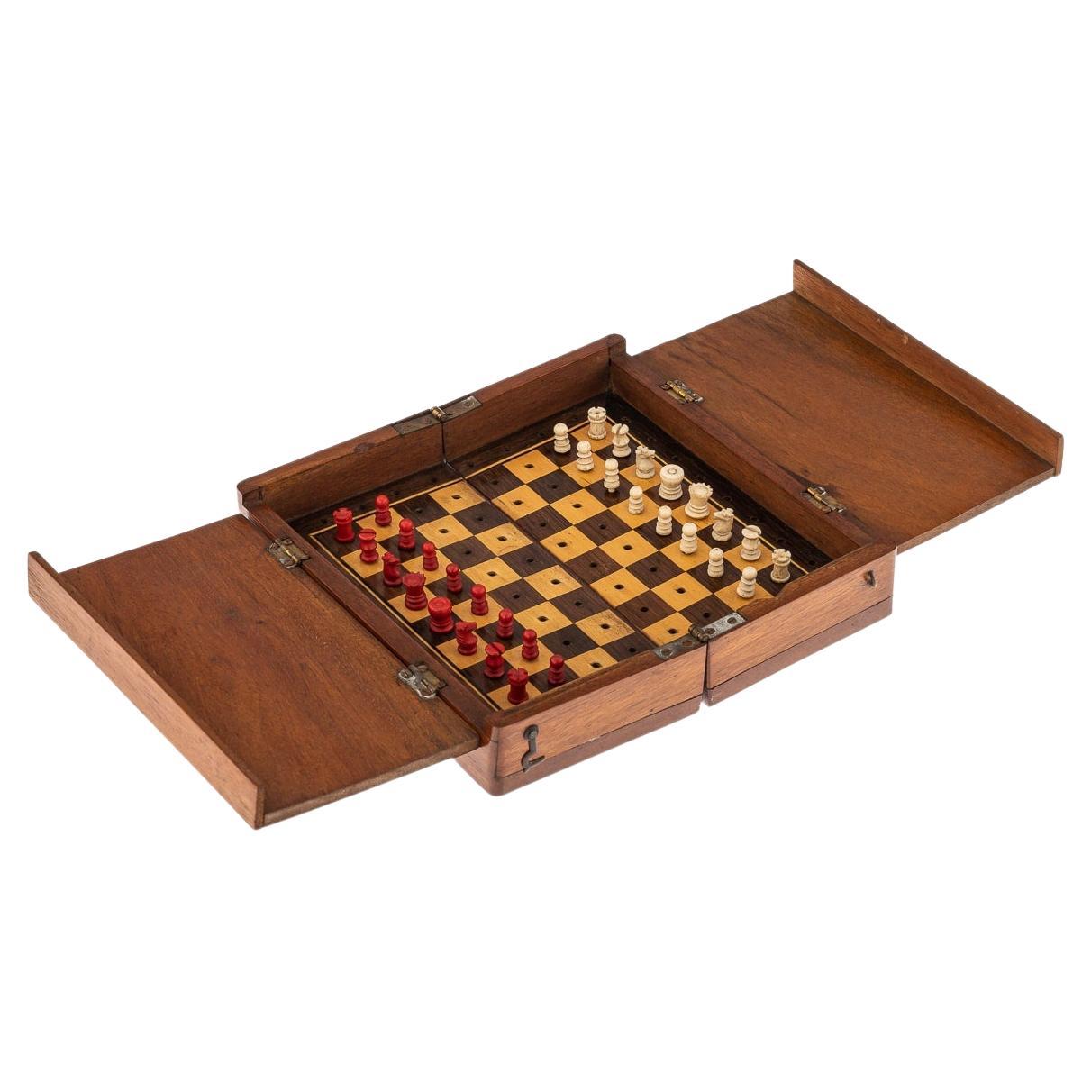 19th Century British Oak Cased Chess Set, Probably By Jacques, c.1890 For Sale