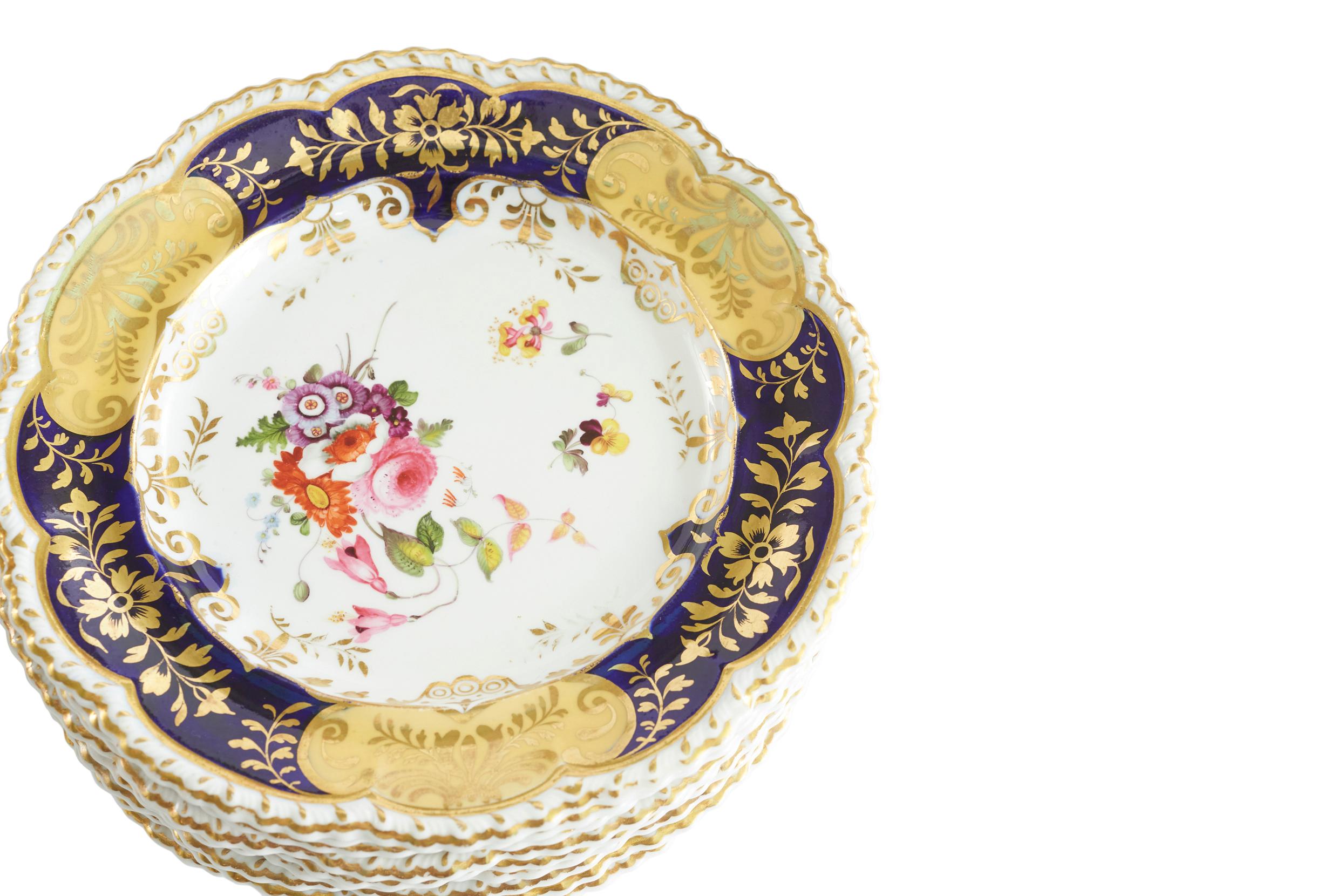 Gold 19th Century British Porcelain Dinnerware Service For Sale