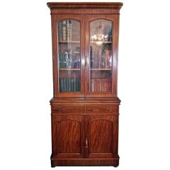Antique 19th Century British William IV Mahogany Bookcase of Neat Proportions