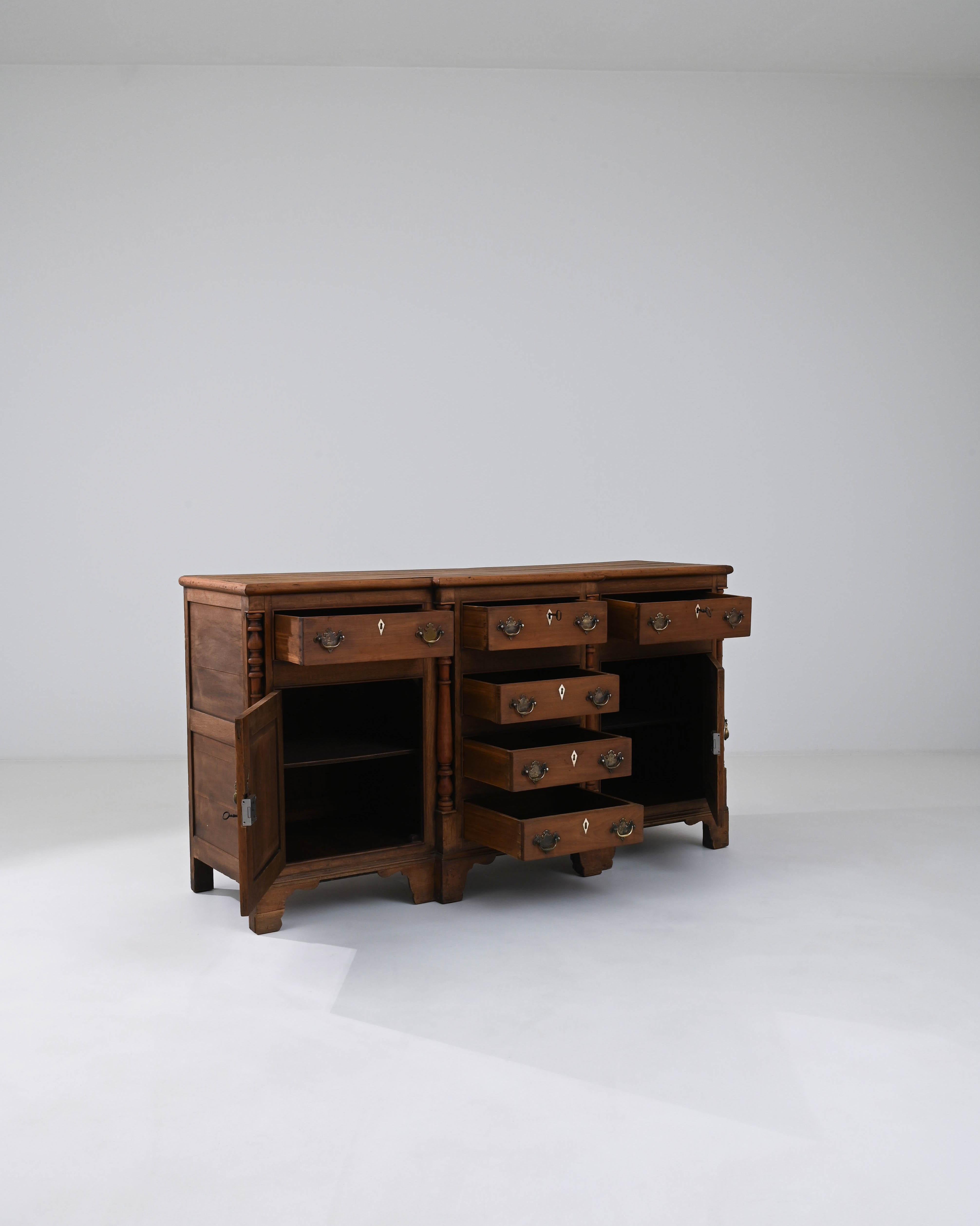 19th Century British Wooden Buffet For Sale 2