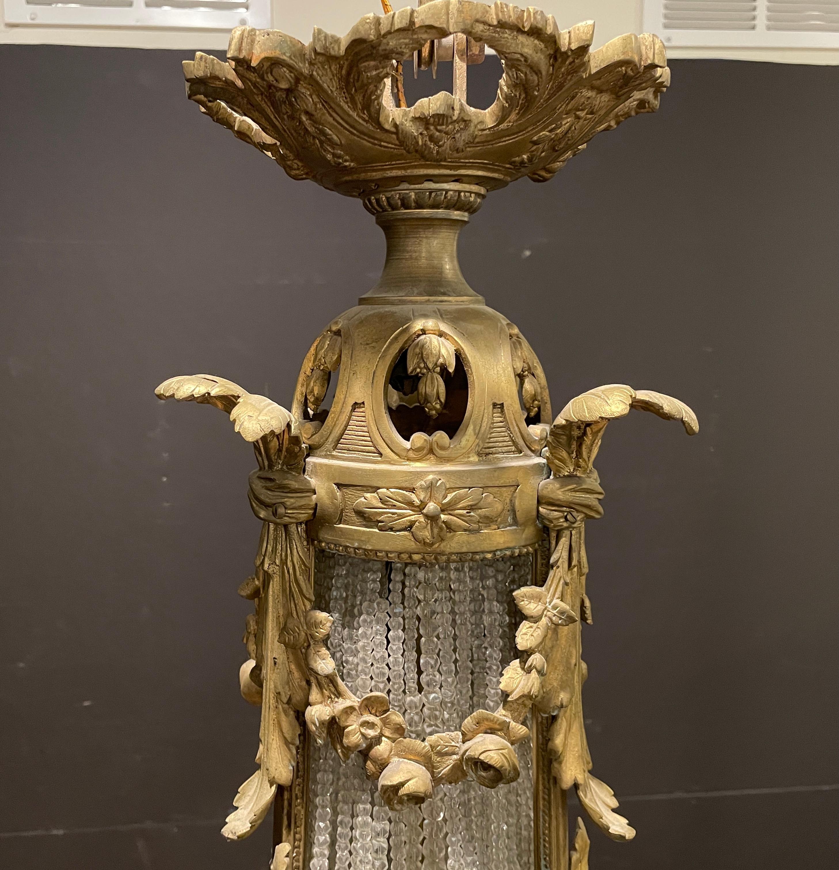 French 19th Century Bronze and Crystal And Porcelain Chandelier For Sale 3