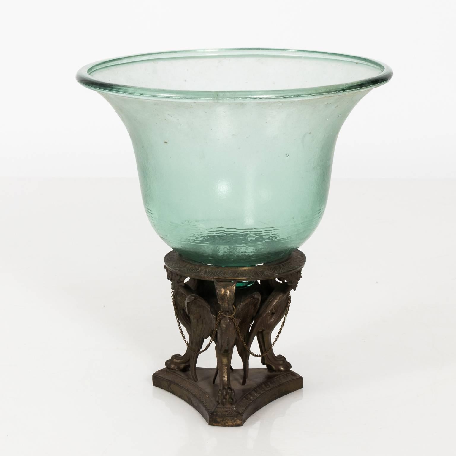 19th Century Bronze and Glass Centrepiece For Sale 5