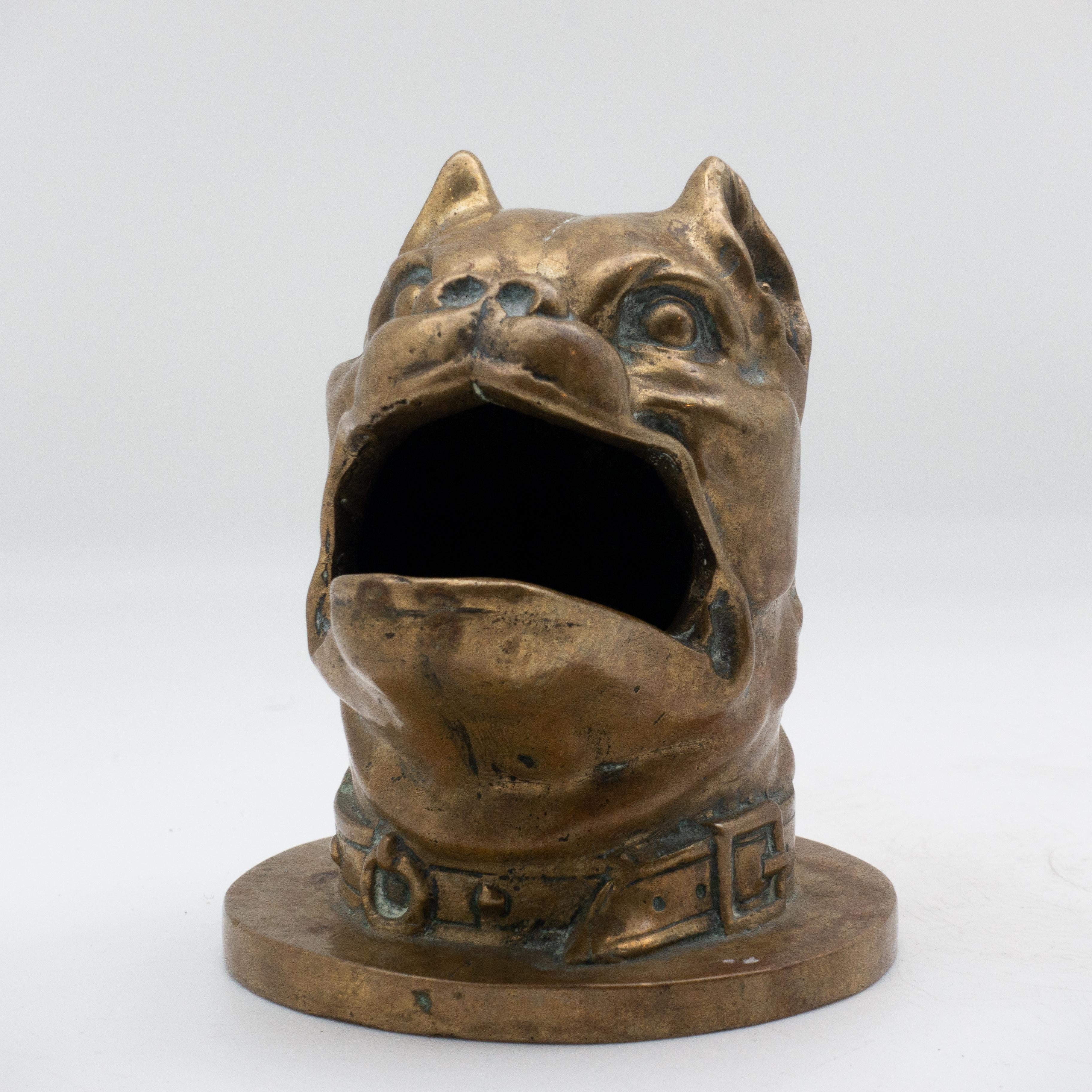 Kläffende Bulldogge mit Halsbandkopf aus Bronze, 19. Jahrhundert 1