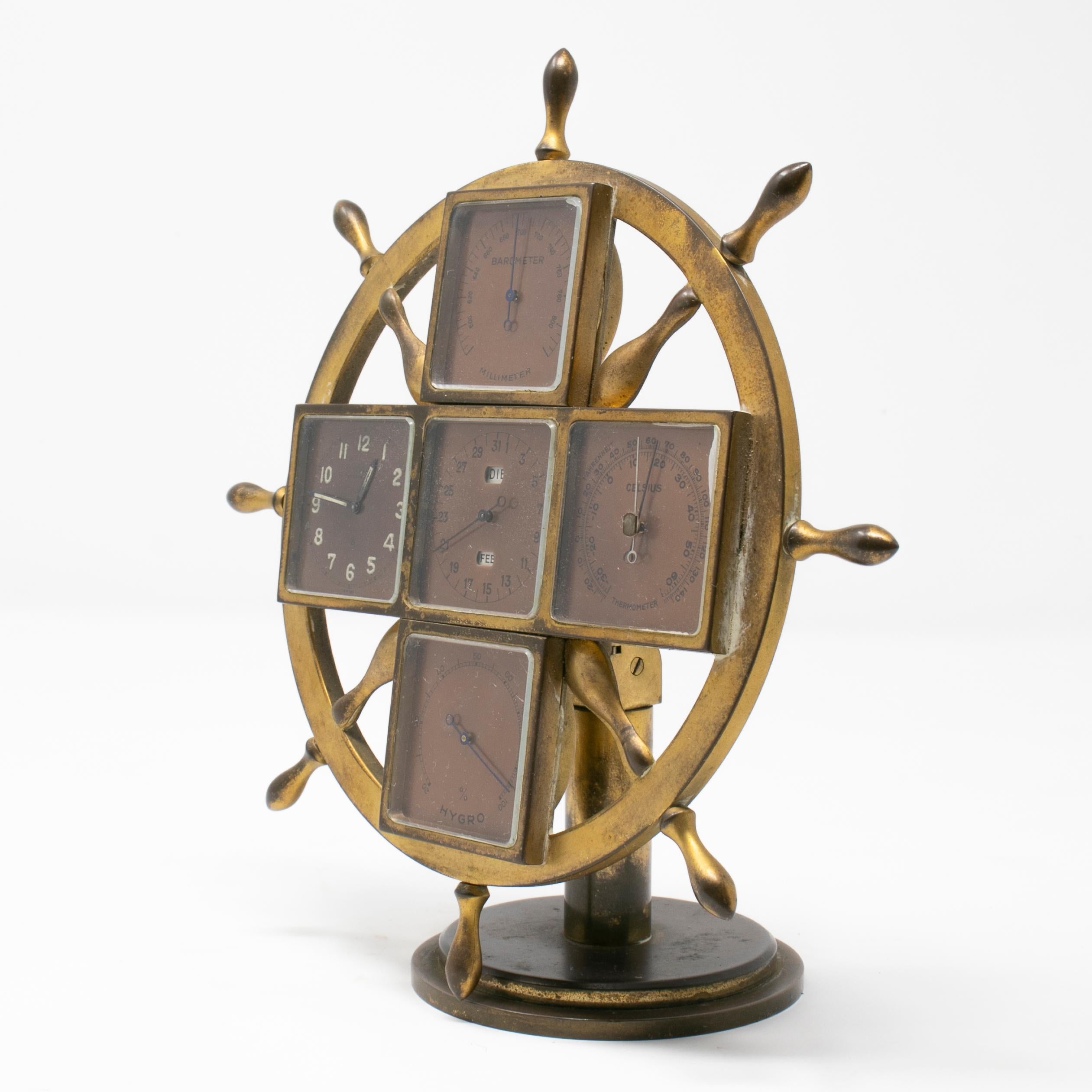 Européen horloge de table du 19ème siècle en bronze en forme de roue de bateau capitaine de navire en vente