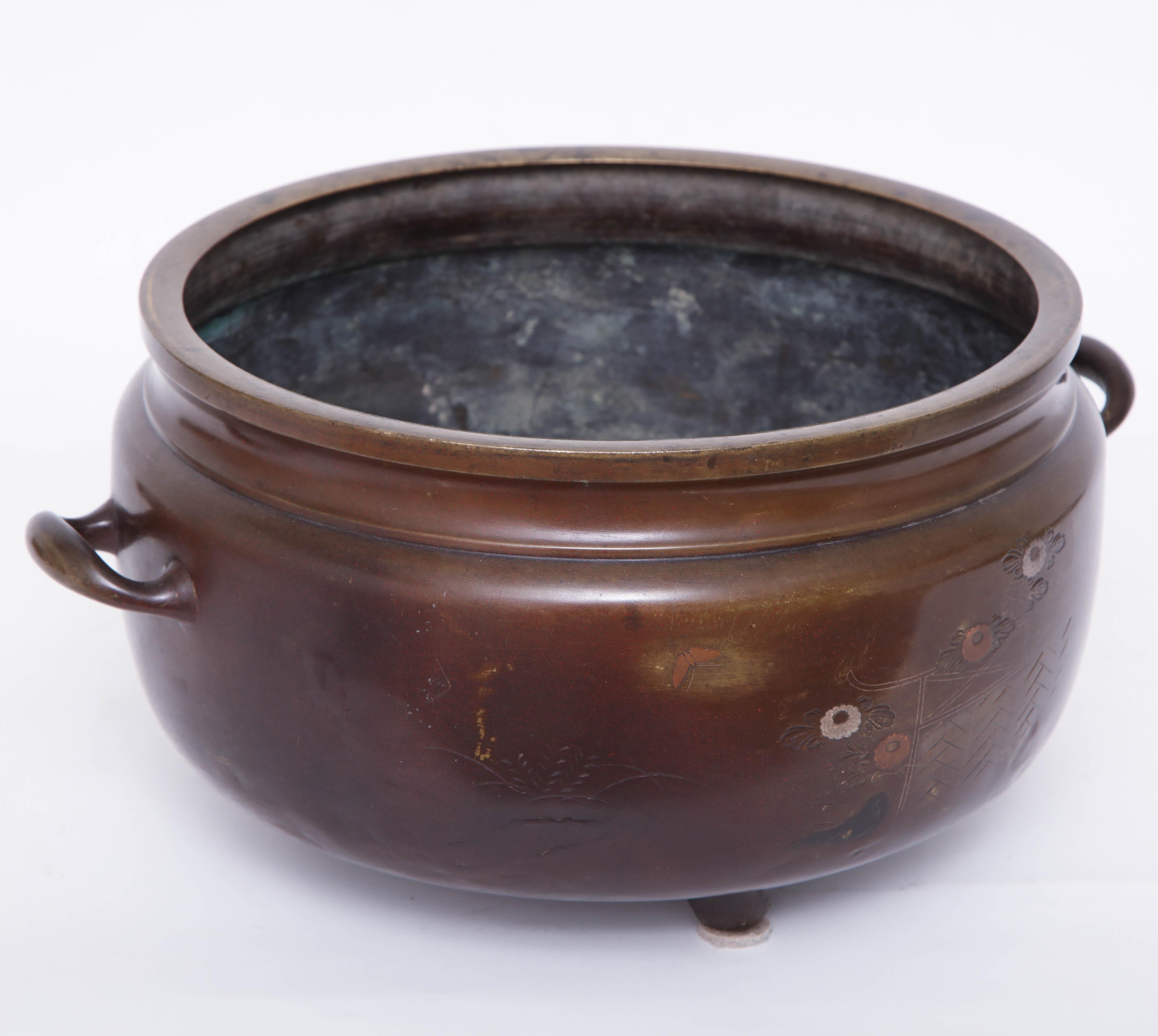 Japanese 19th Century Bronze Bowl For Sale
