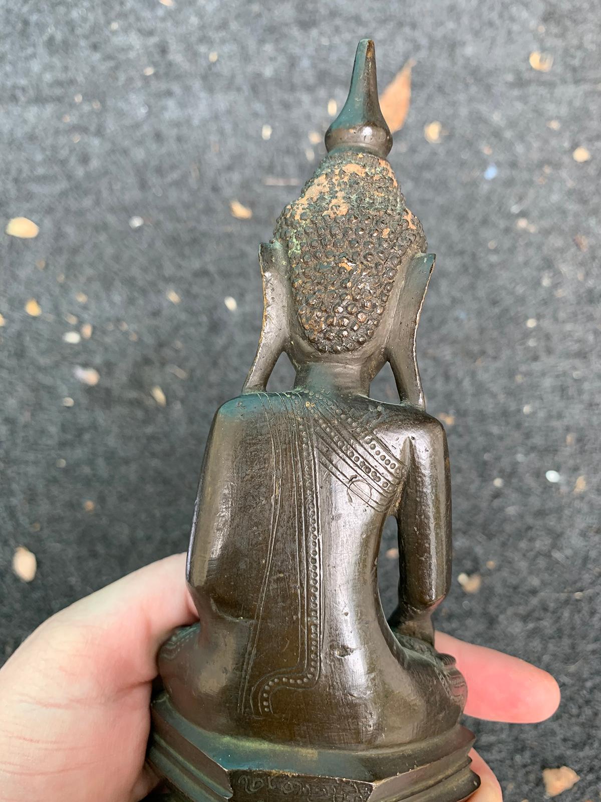 19th Century Bronze Buddha in Lotus Position For Sale 7