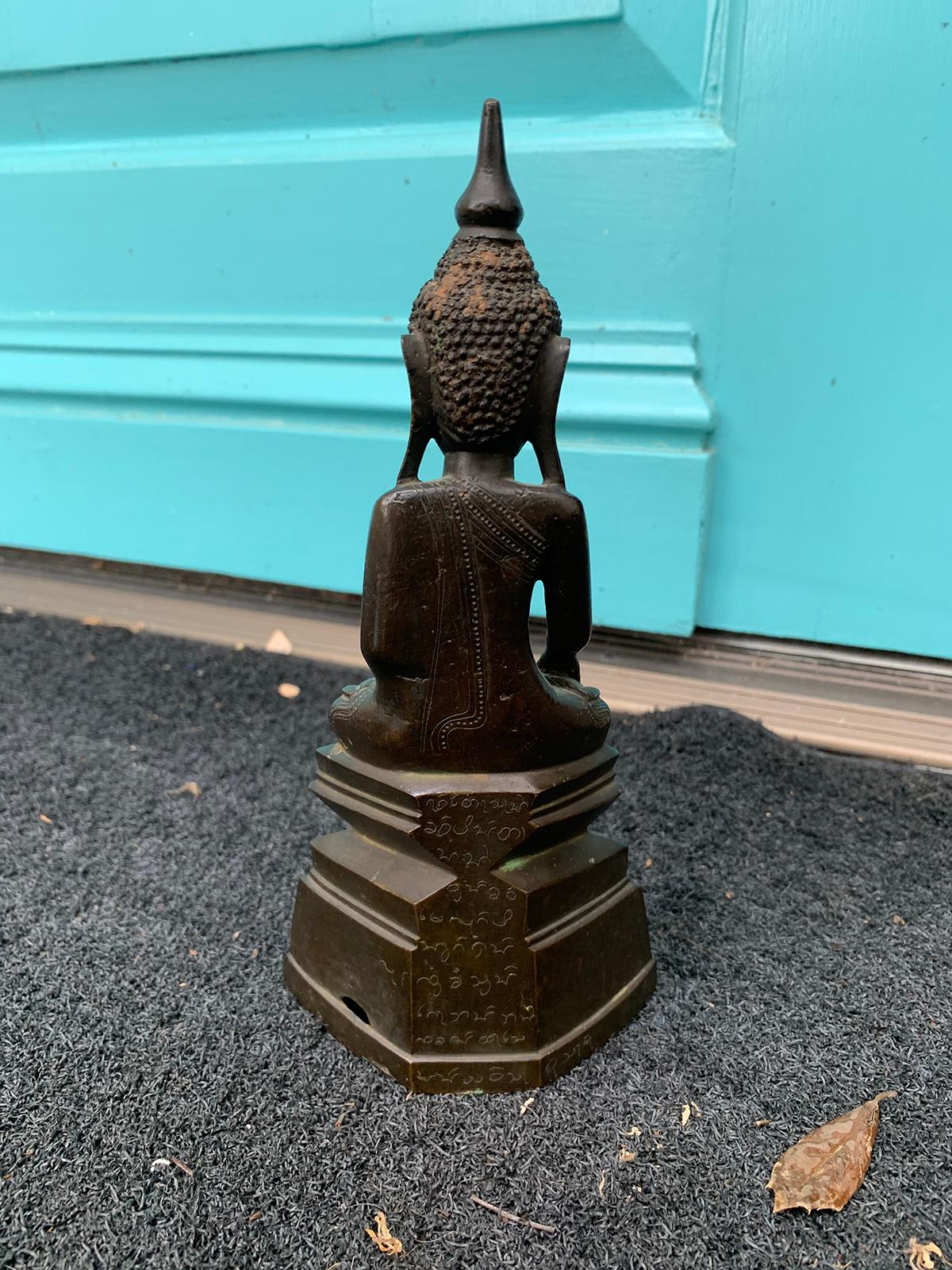 19th Century Bronze Buddha in Lotus Position For Sale 2
