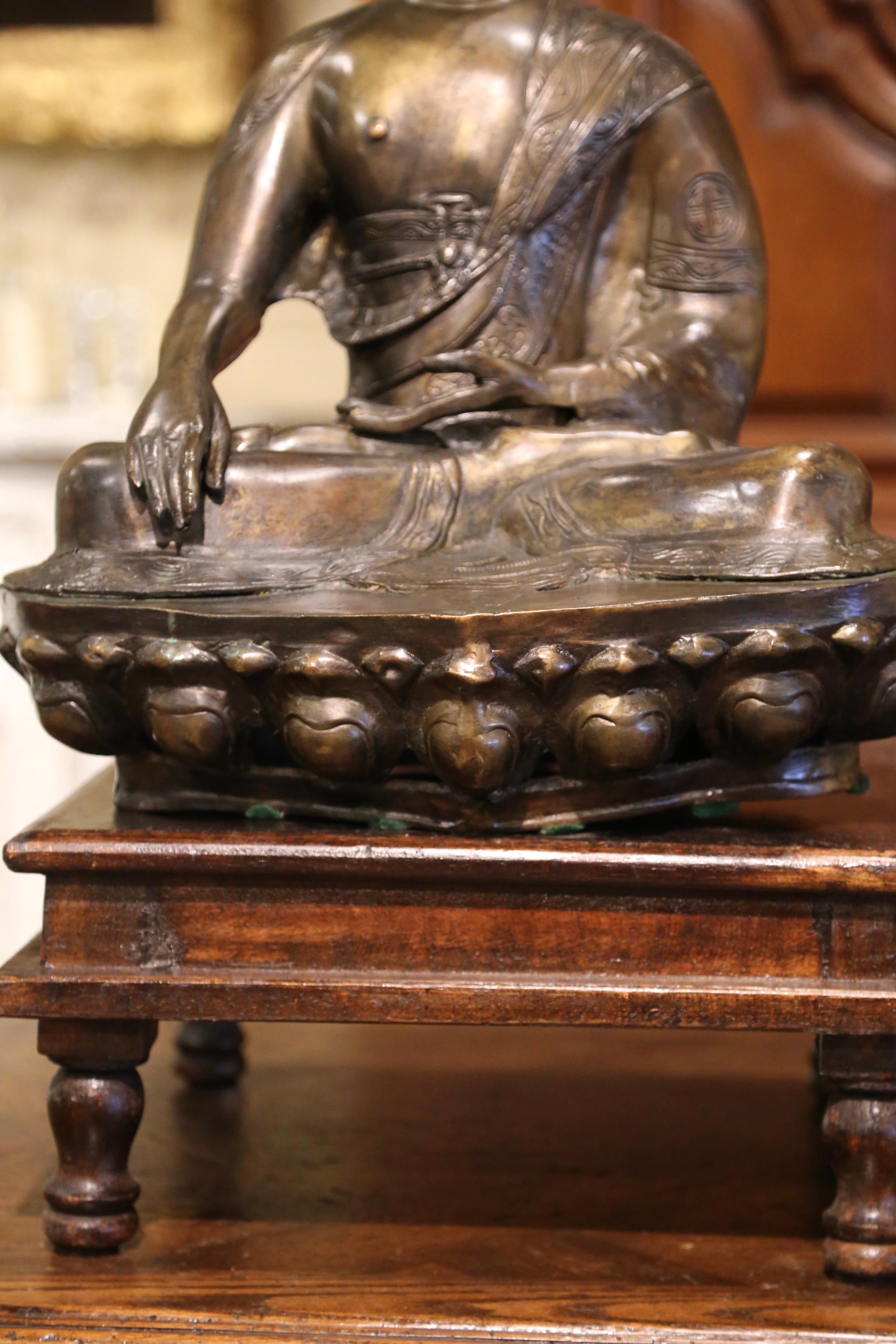 buddha statue stand wooden
