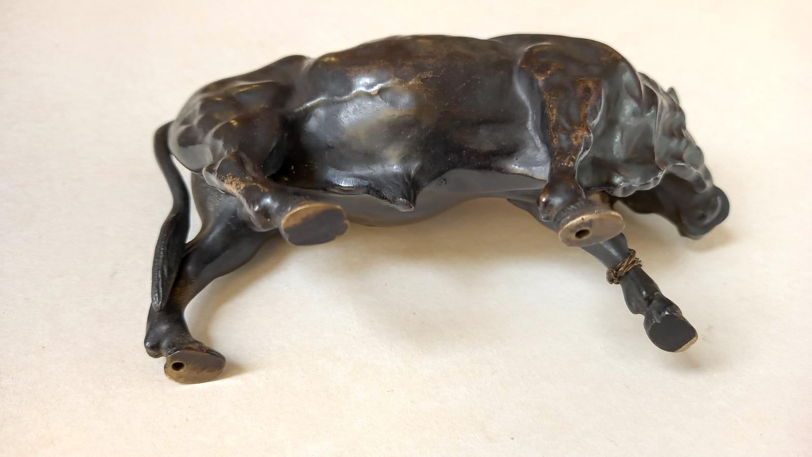 19th Century Bronze Bull In Good Condition For Sale In Perth, GB