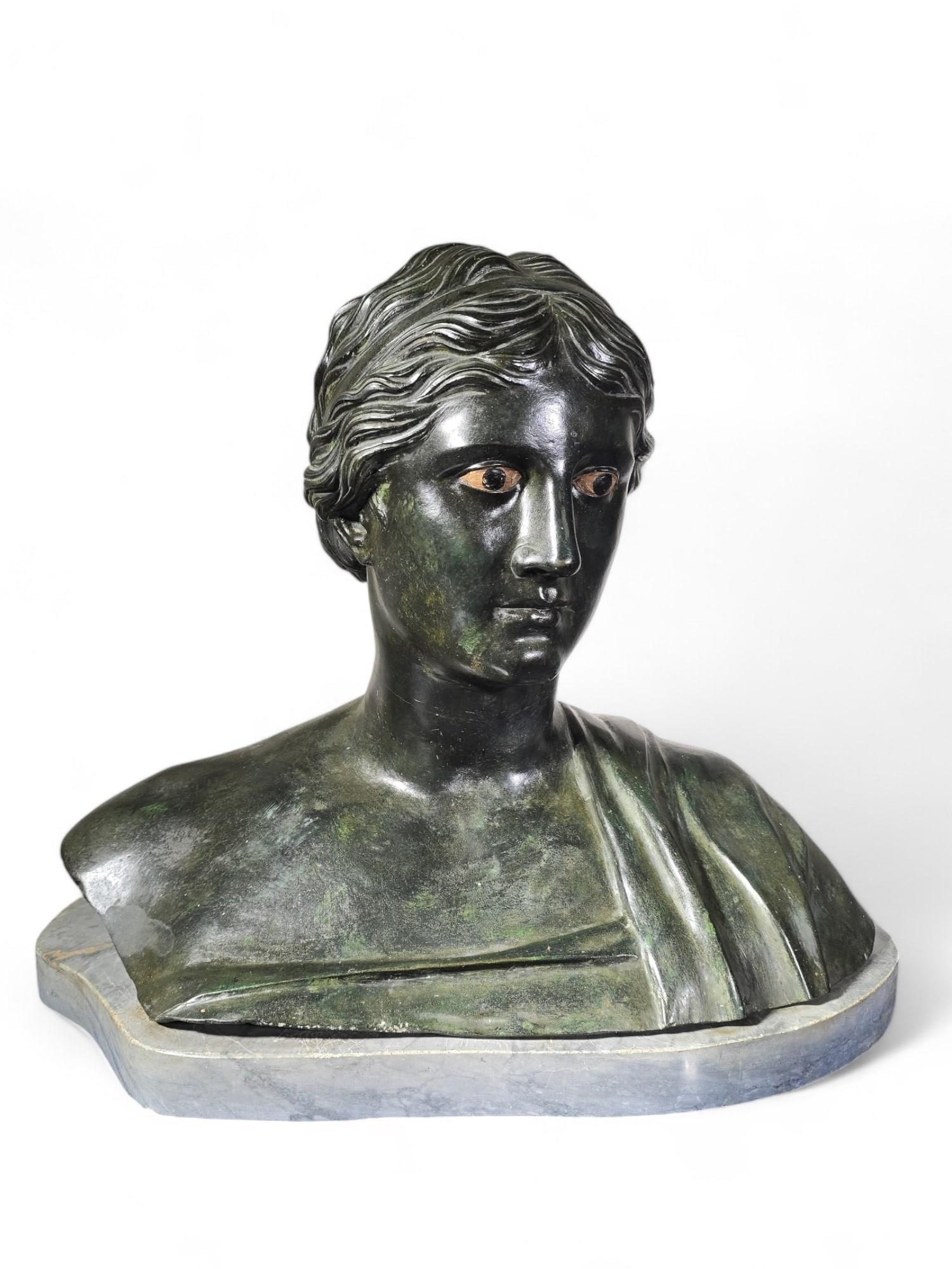 Buste du grec Poetess Sappho du 19e siècle en vente 12