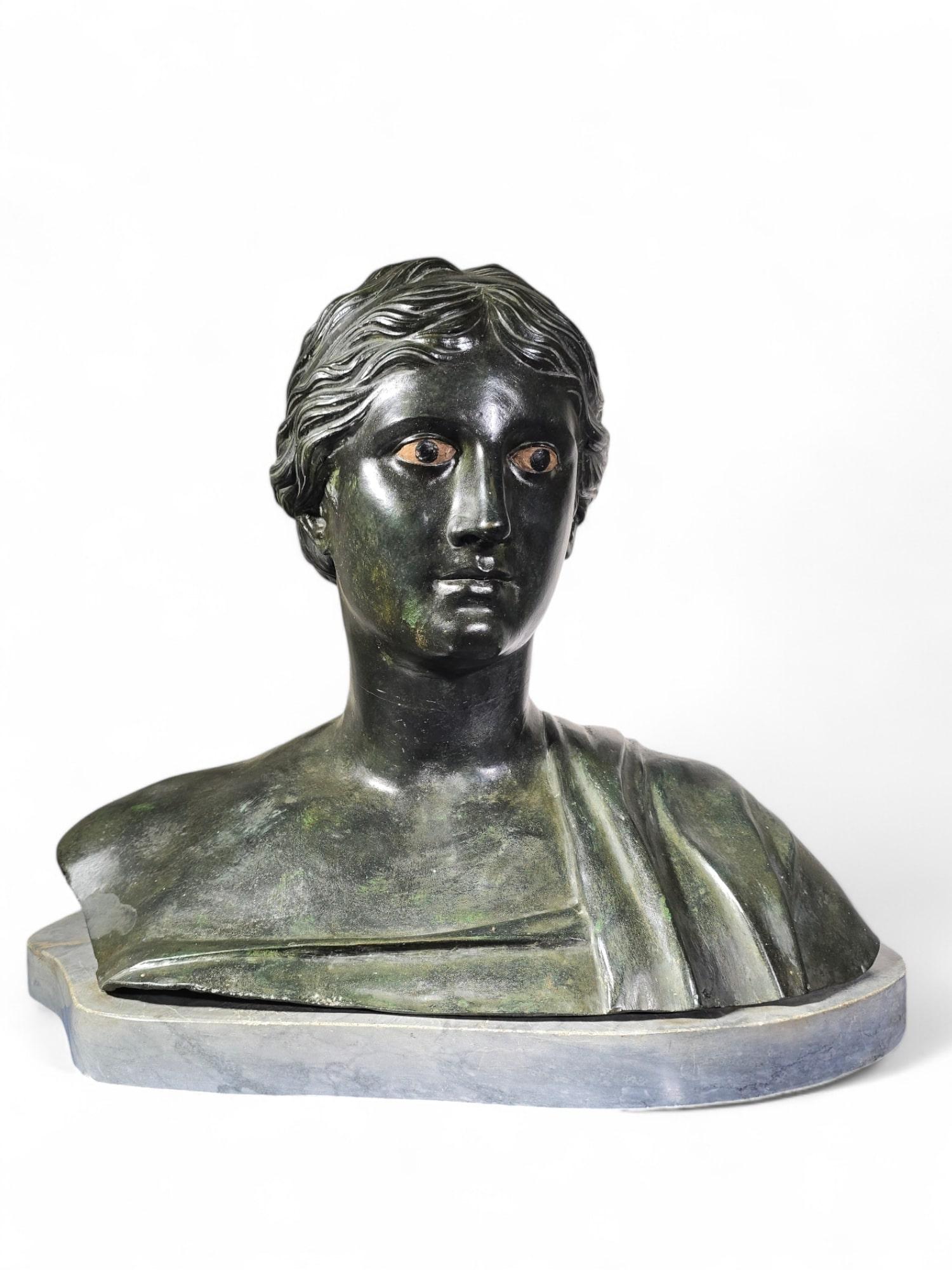 Buste du grec Poetess Sappho du 19e siècle en vente 13