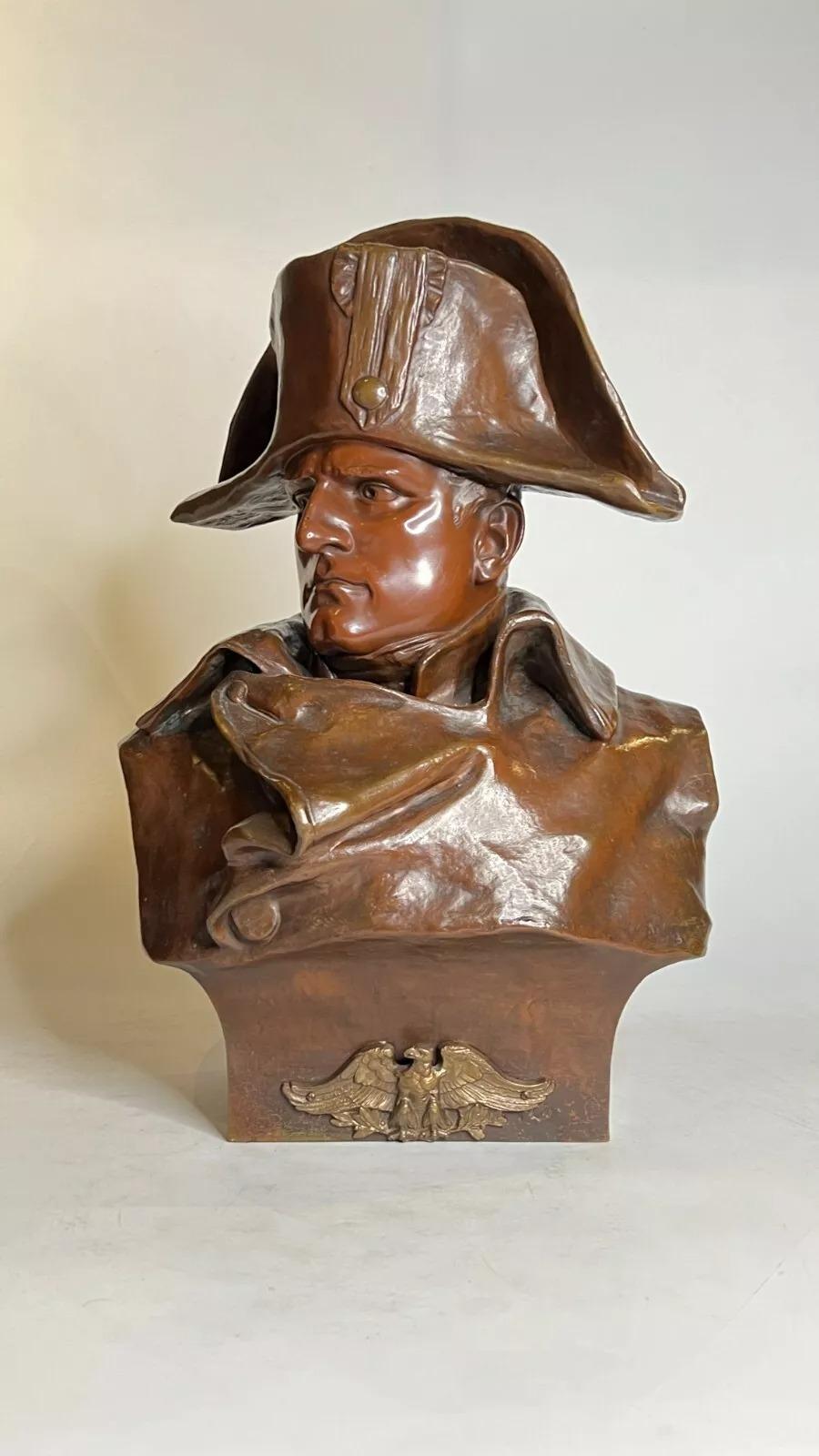 Bronzebüste-Skulptur von Napoleon nach Colombo aus dem 19. Jahrhundert (Patiniert) im Angebot