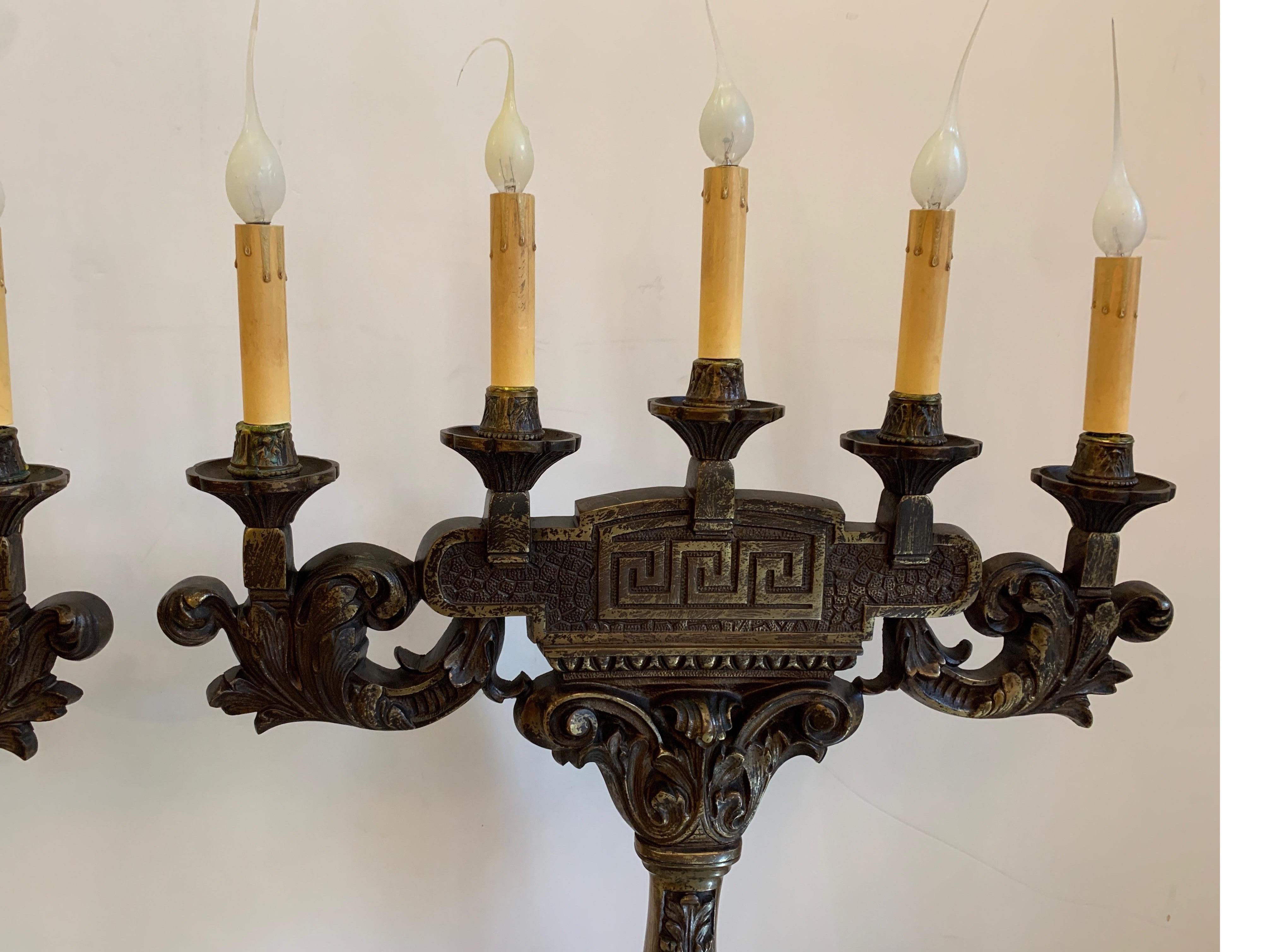 Fin du XIXe siècle candélabres en bronze du 19e siècle:: désormais électrifiés:: peuvent être reconvertis en bougies en vente