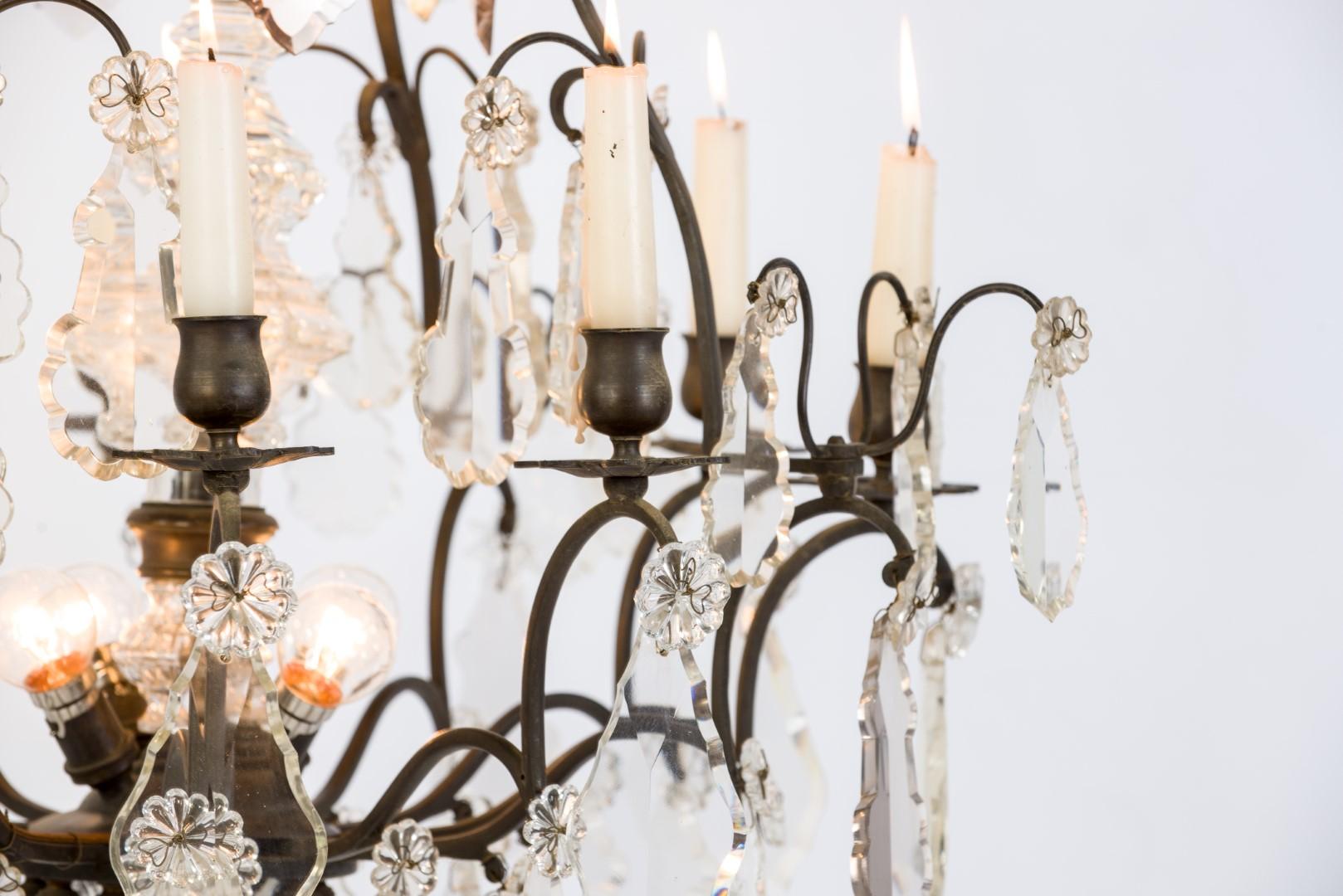 19th Century Bronze Chandelier with Cut Crystal Ornaments and Candles and Lights For Sale 9