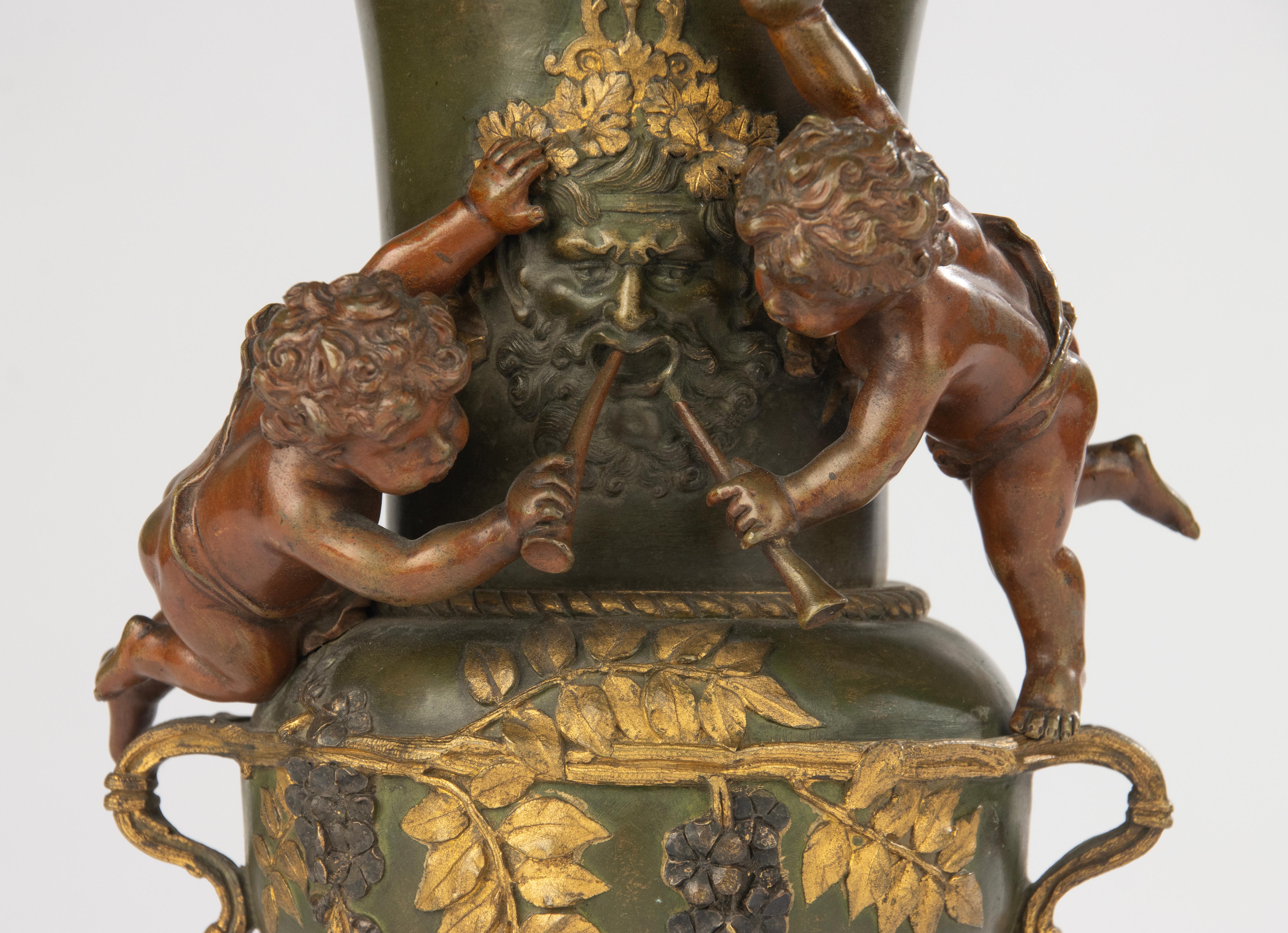 Napoleon III 19th Century Bronze Coupe on Marble Base - Cherub Decoration For Sale