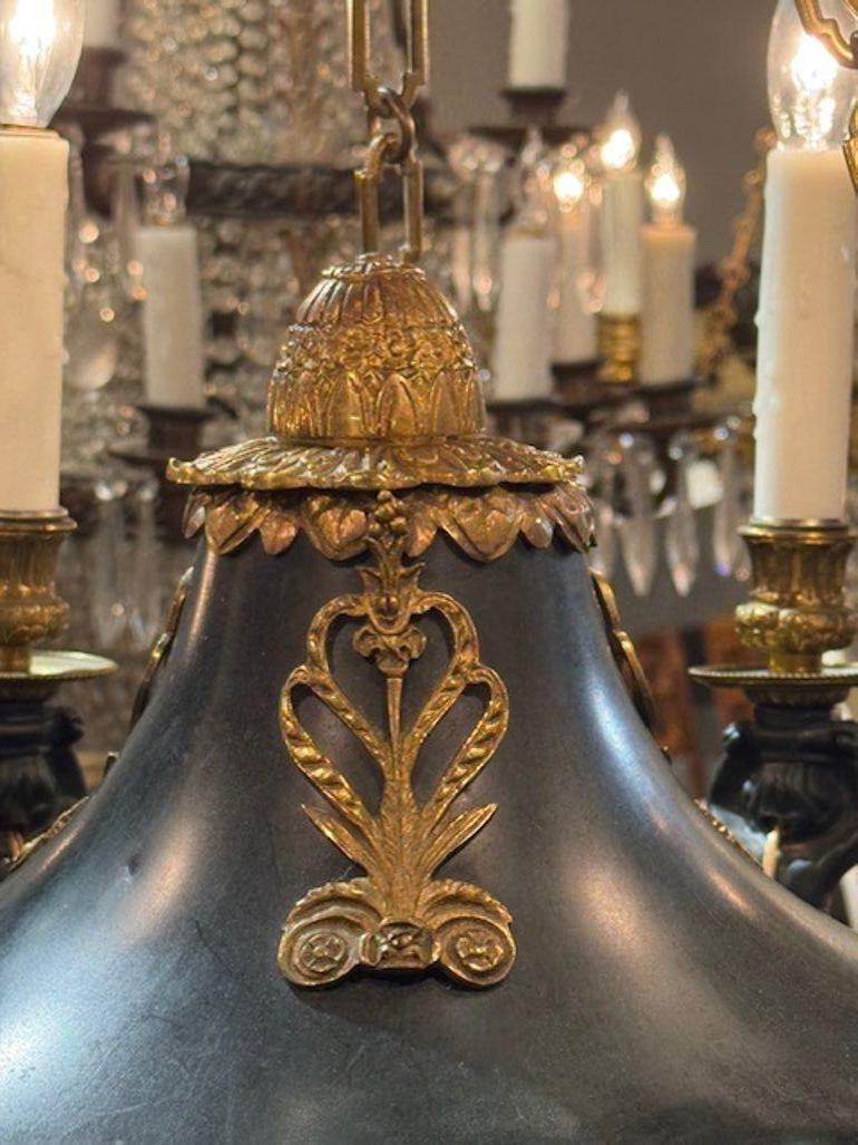 Francese Lampadario stile impero in bronzo del XIX secolo in vendita