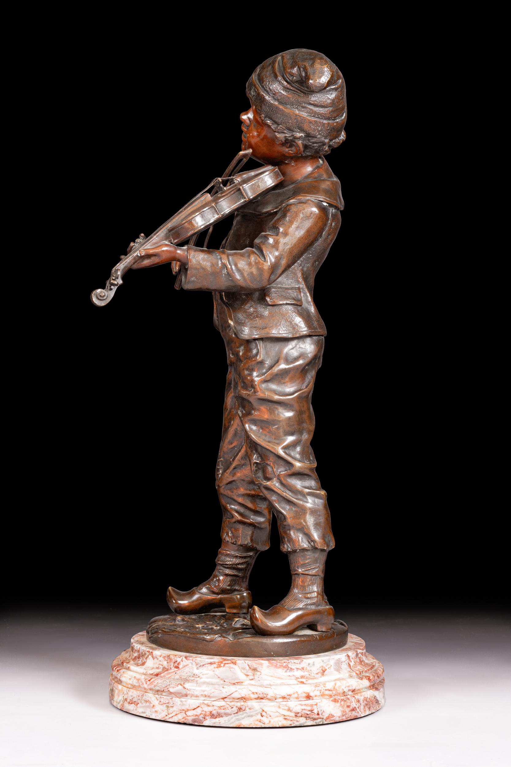 Figura in bronzo del XIX secolo di Emile Carlier (1849-1927) del piccolo violinista In condizioni ottime in vendita a Dublin, IE