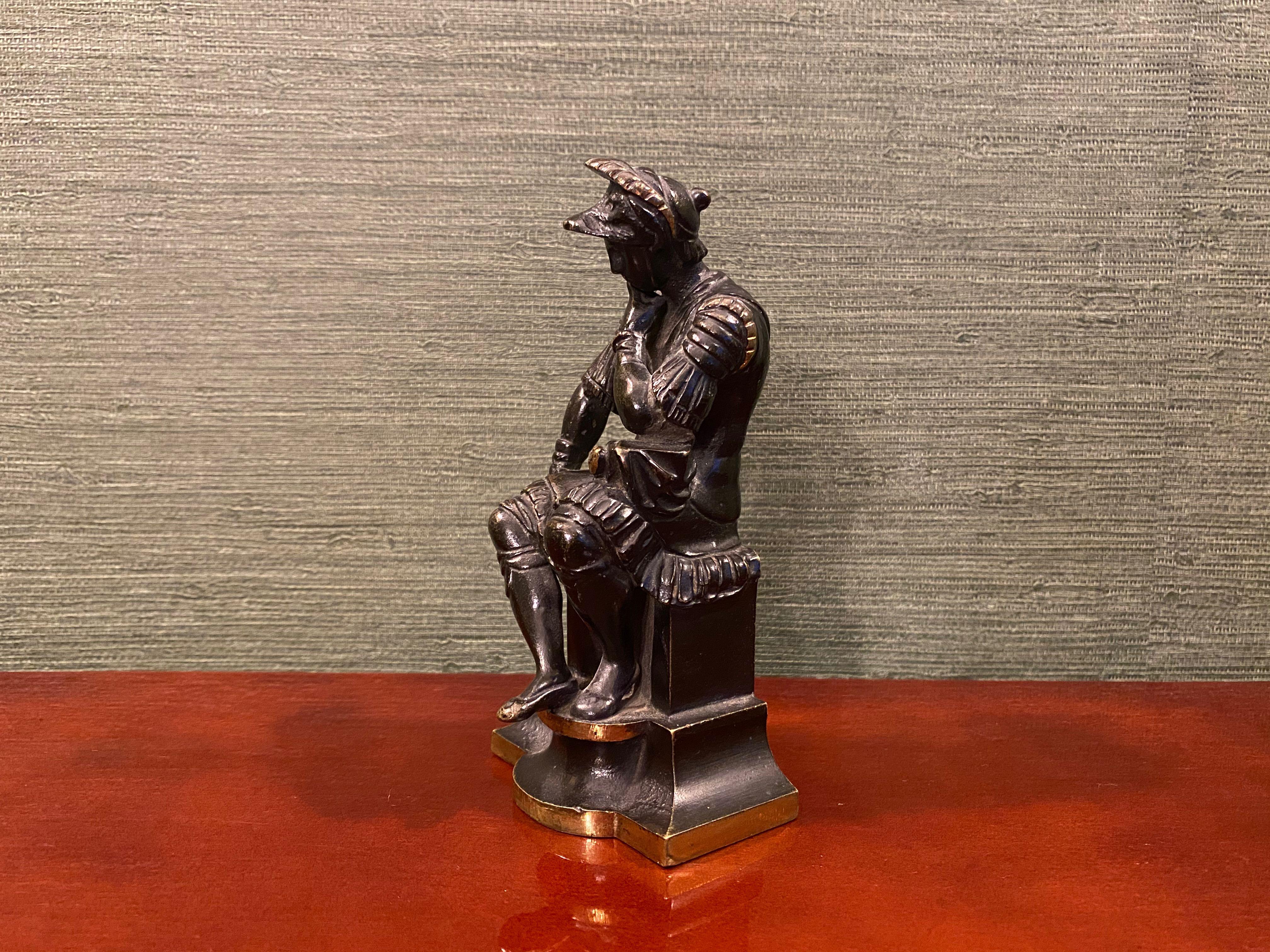 Bronze sculpture

A seated Lorenzo de Medici in armour

The Thinker

Cast in bronze

Italy, 19th century.