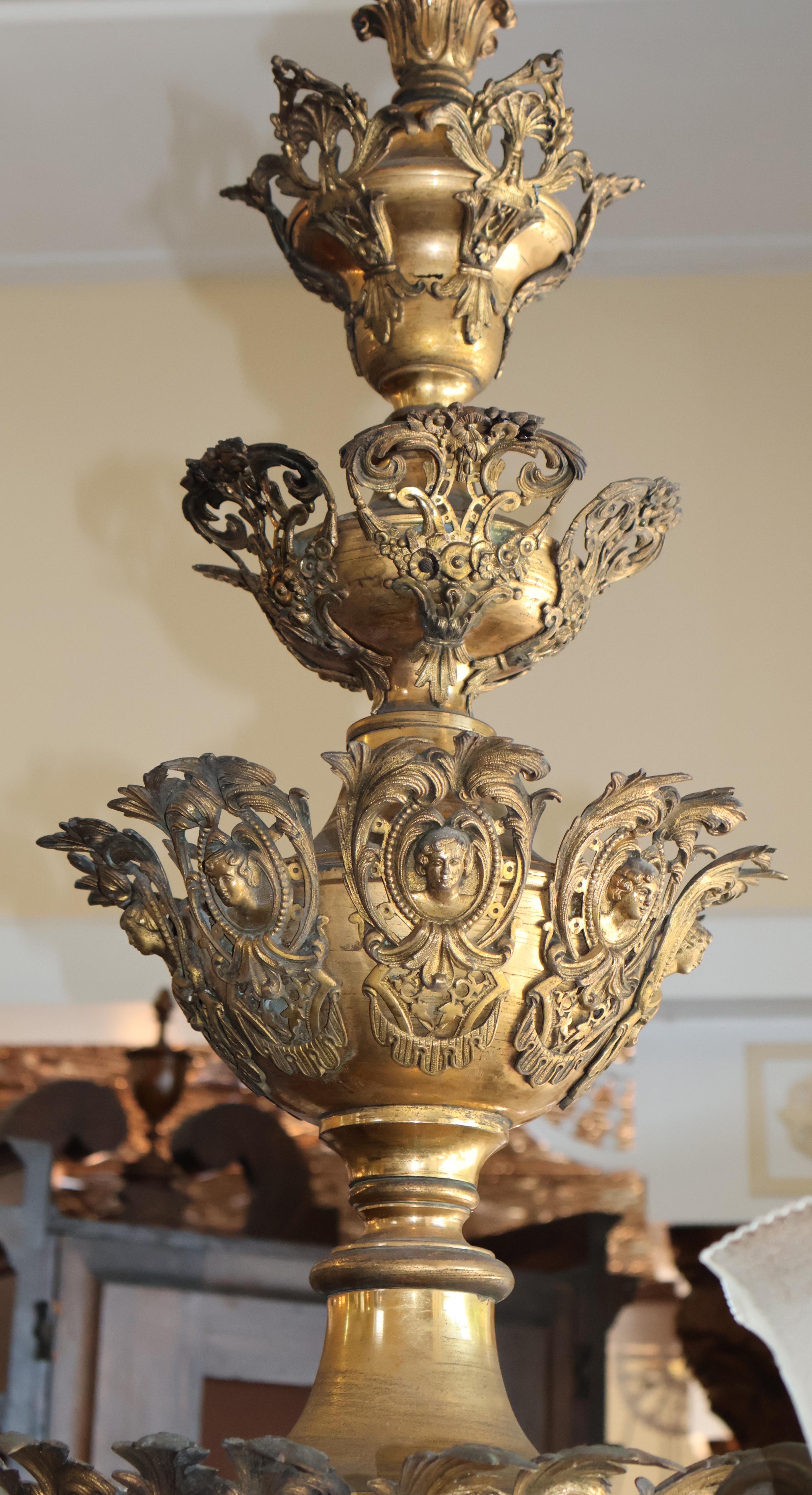 Lampadario a gas in bronzo del XIX secolo attribuito a Cornelius & Baker in vendita 6