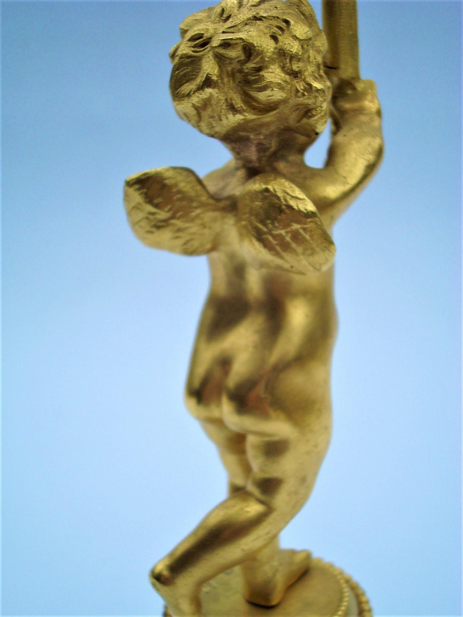 Candelabros figurados de querubines de dos brazos, bronce dorado, siglo XIX, F. Linke en venta 11