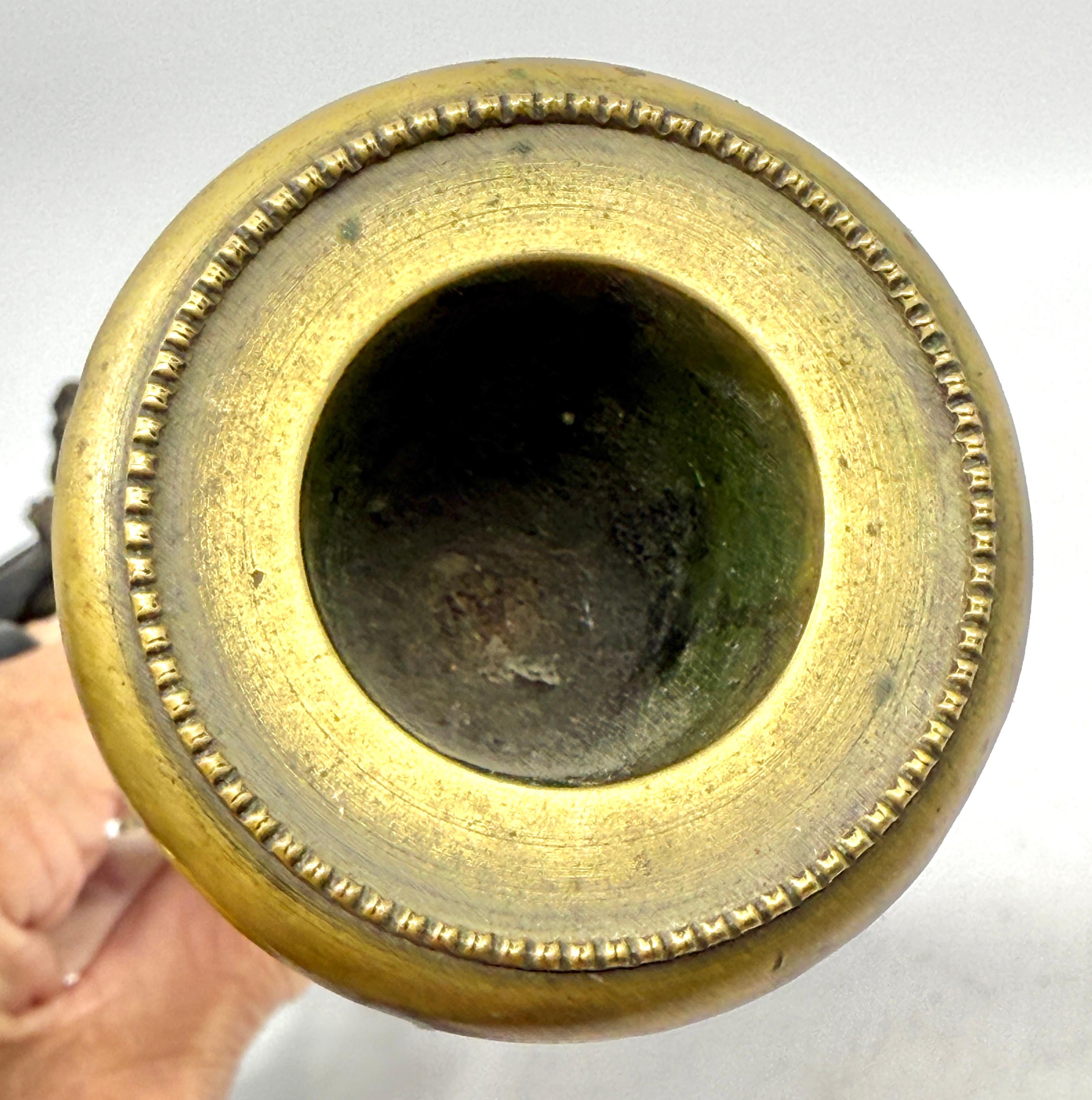 Candeliere neoclassico Grand Tour in bronzo del XIX secolo in vendita 11