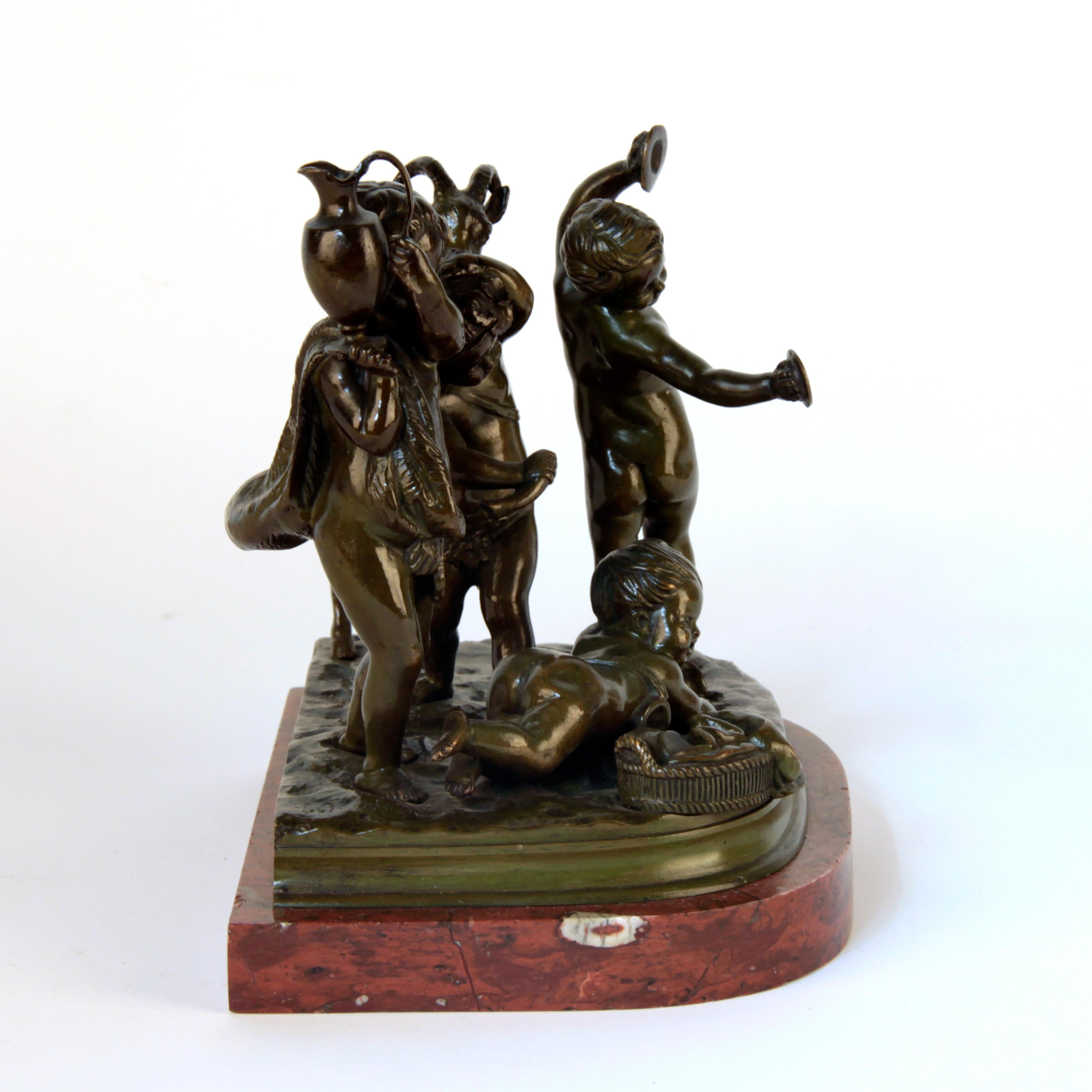 Puttis en bronze signé par Clodion, vers 1900
Belle patine et qualité
excellent état.