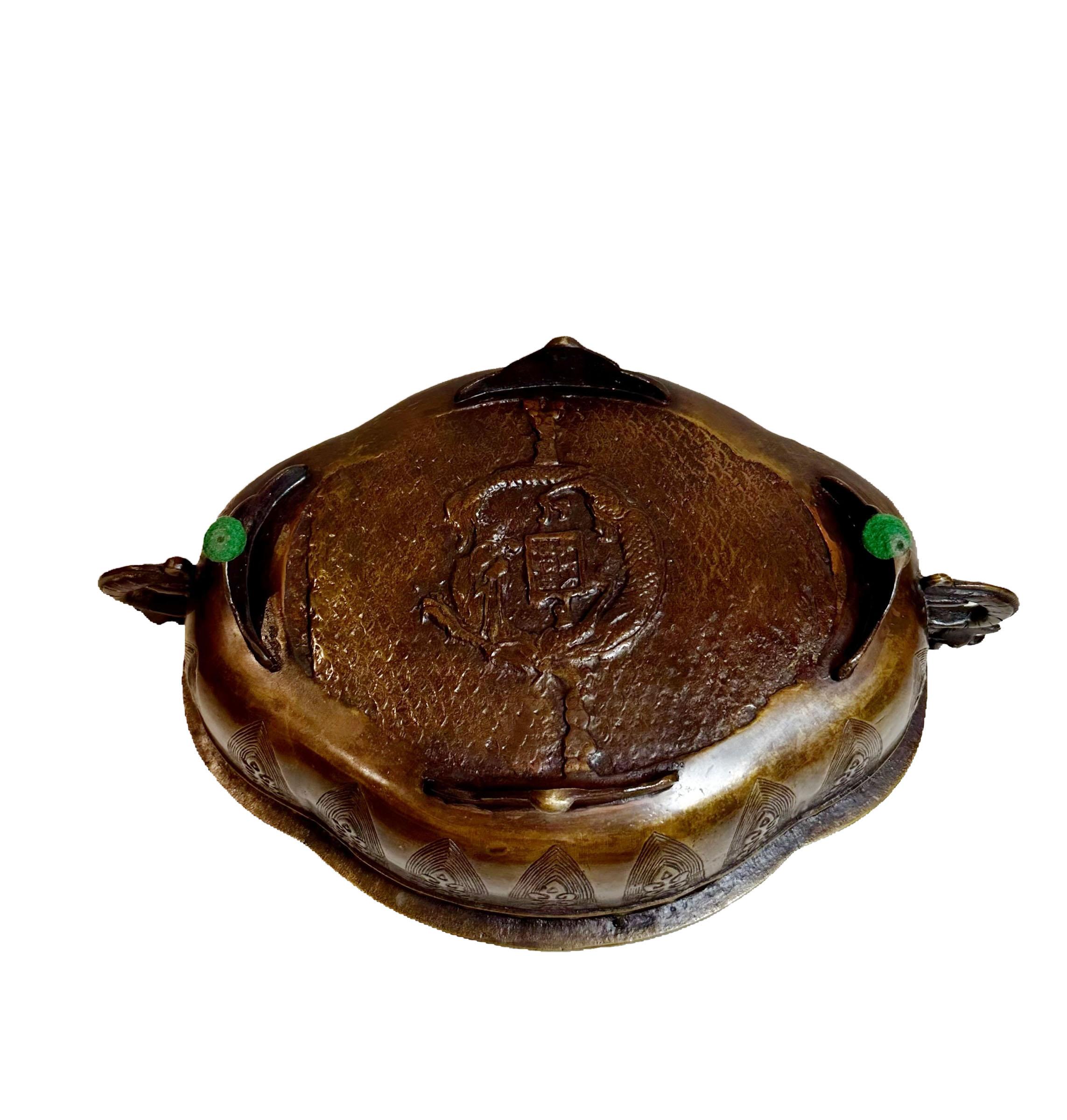 Fioriera giapponese in bronzo del XIX secolo in vendita 3