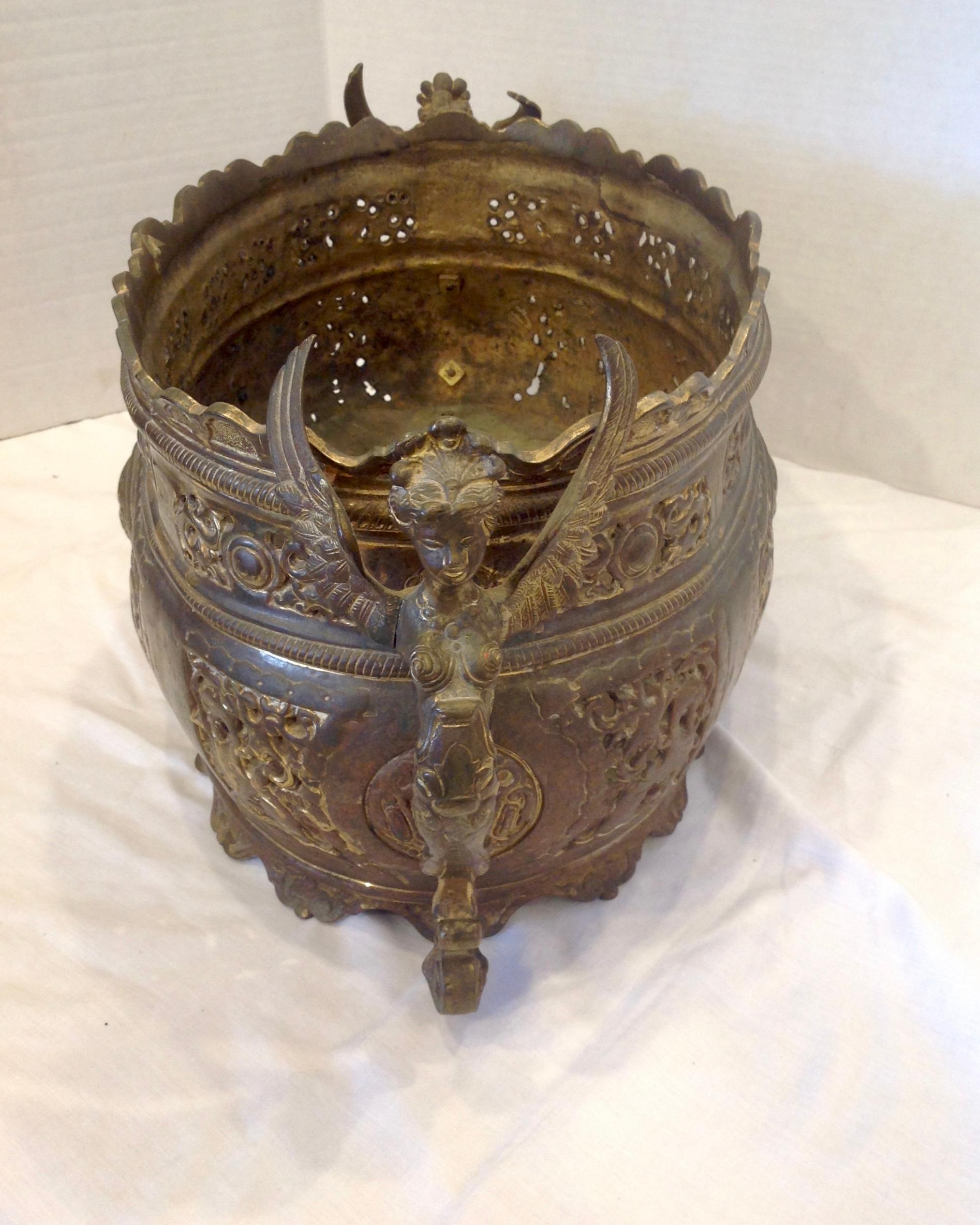 Bronzo Jardinière / pezzo centrale in bronzo del XIX secolo in vendita